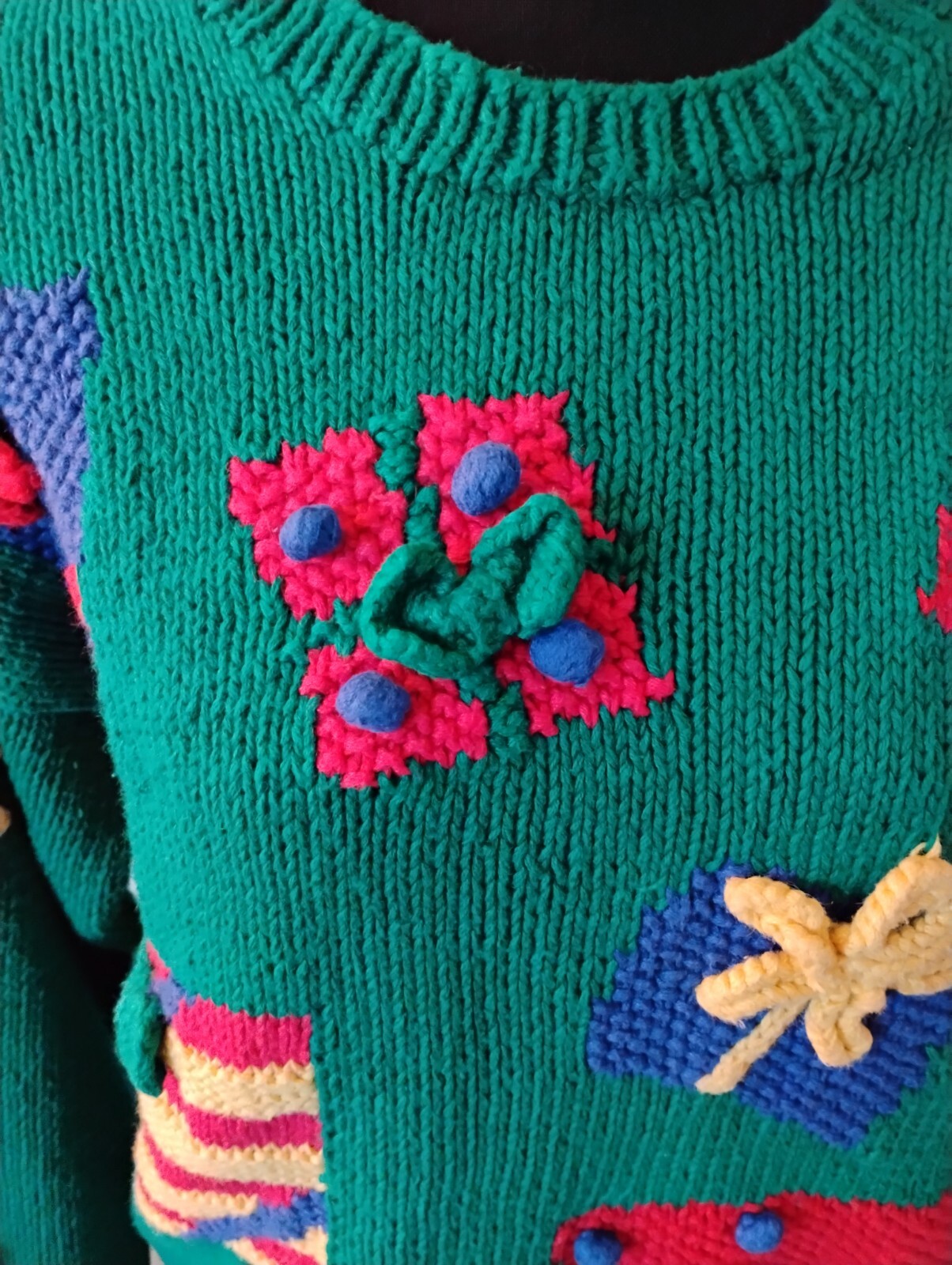 Vintage Robert Scott LTD Green Gift Presents Sweater Size Large