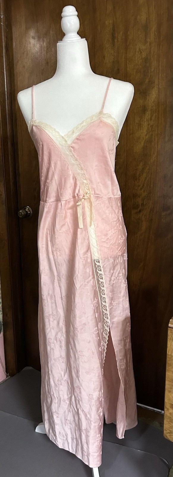 VTG JC Penney Pink Lace Nightgown w/ Spaghetti Straps Lacy Leg Split SZ S