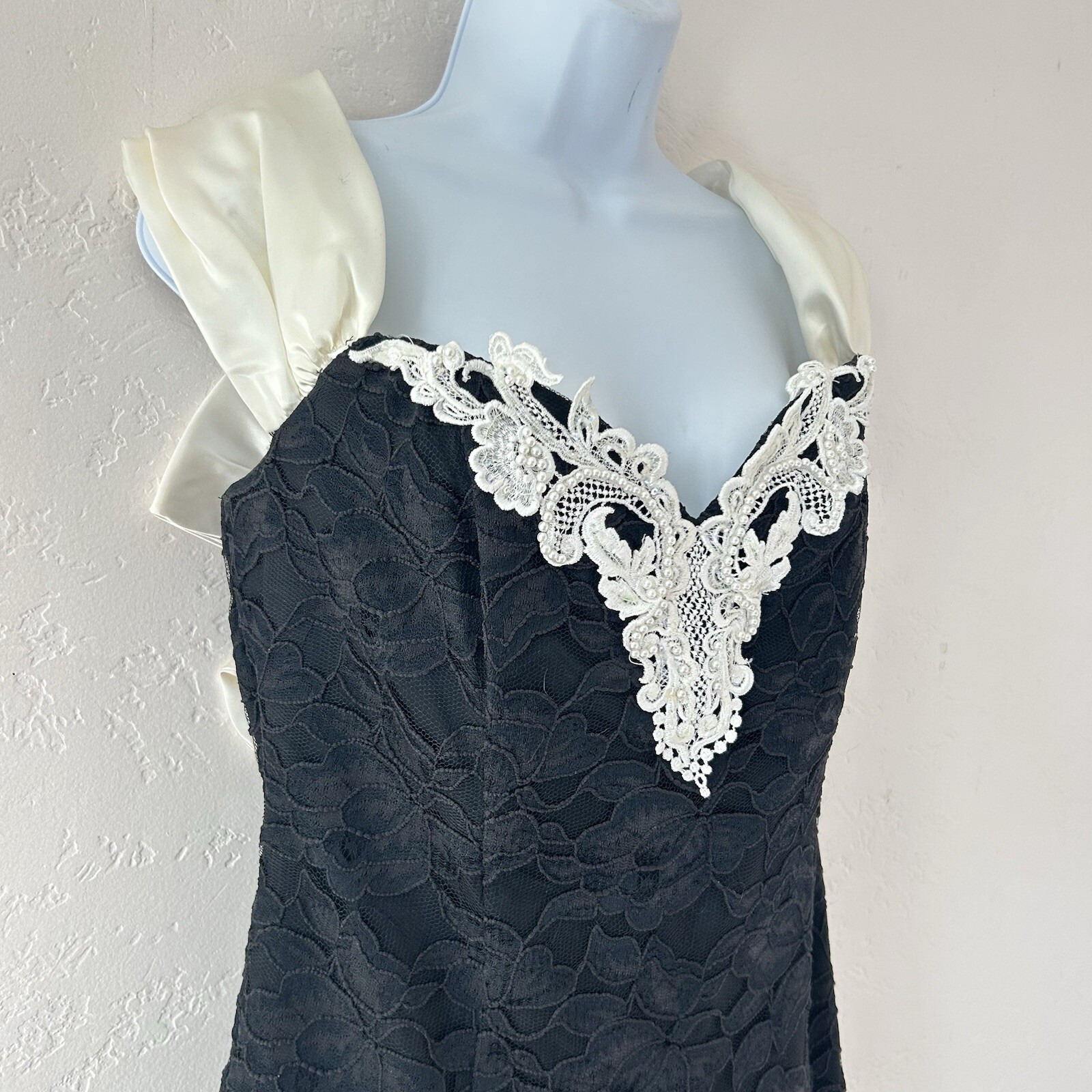 ROBERTA Vintage 90s Lace Beaded Bow Back Midi Prom party Formal Dress Size 9/10