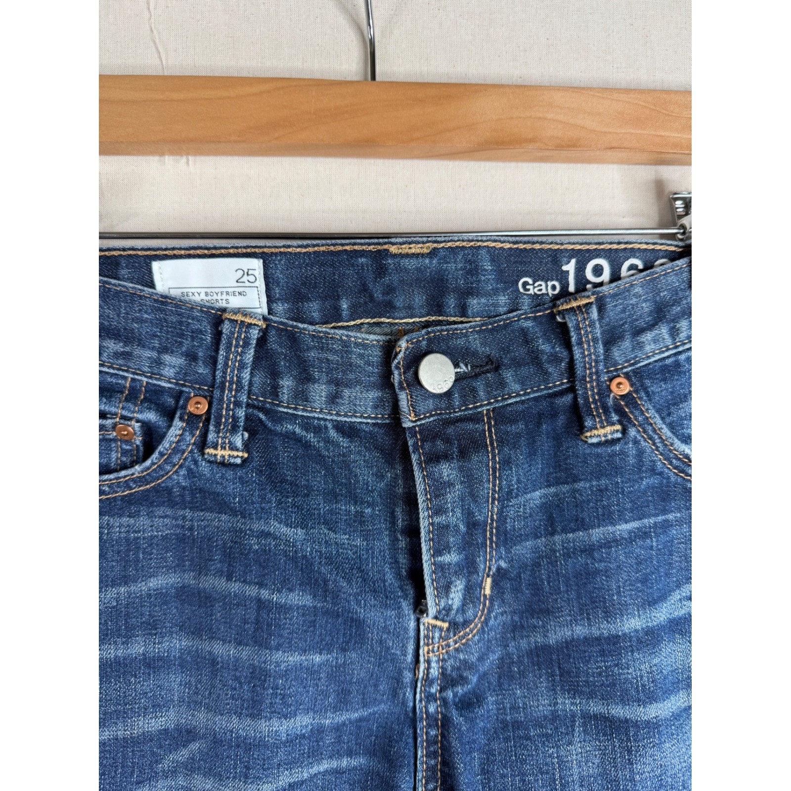 Gap 1969 Sexy Boyfriend Denim Shorts size 25 Blue