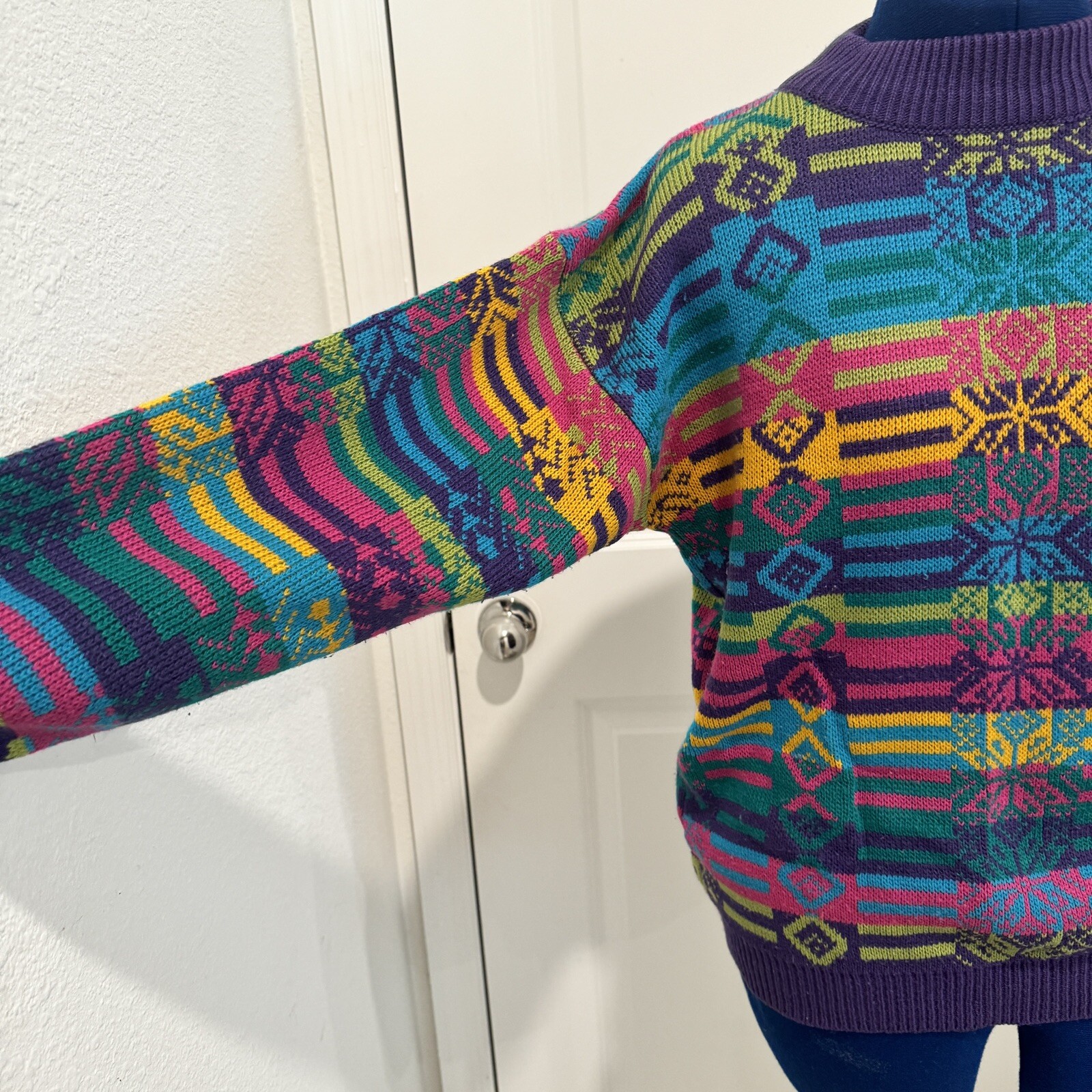 Women’s Vtg Retro Pull Over Sweater Size Medium 80s 90s Colorful Retro Rainbow