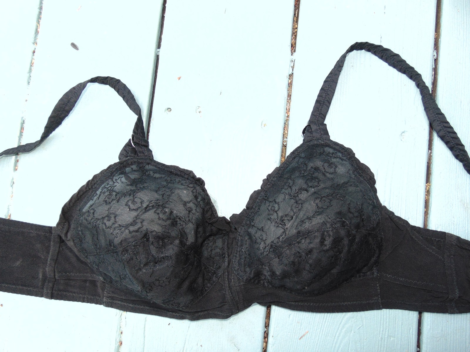 Vintage 1960s PLAYTEX LIVING BRA Black Cotton & Nylon Embroidered Lace 34 C