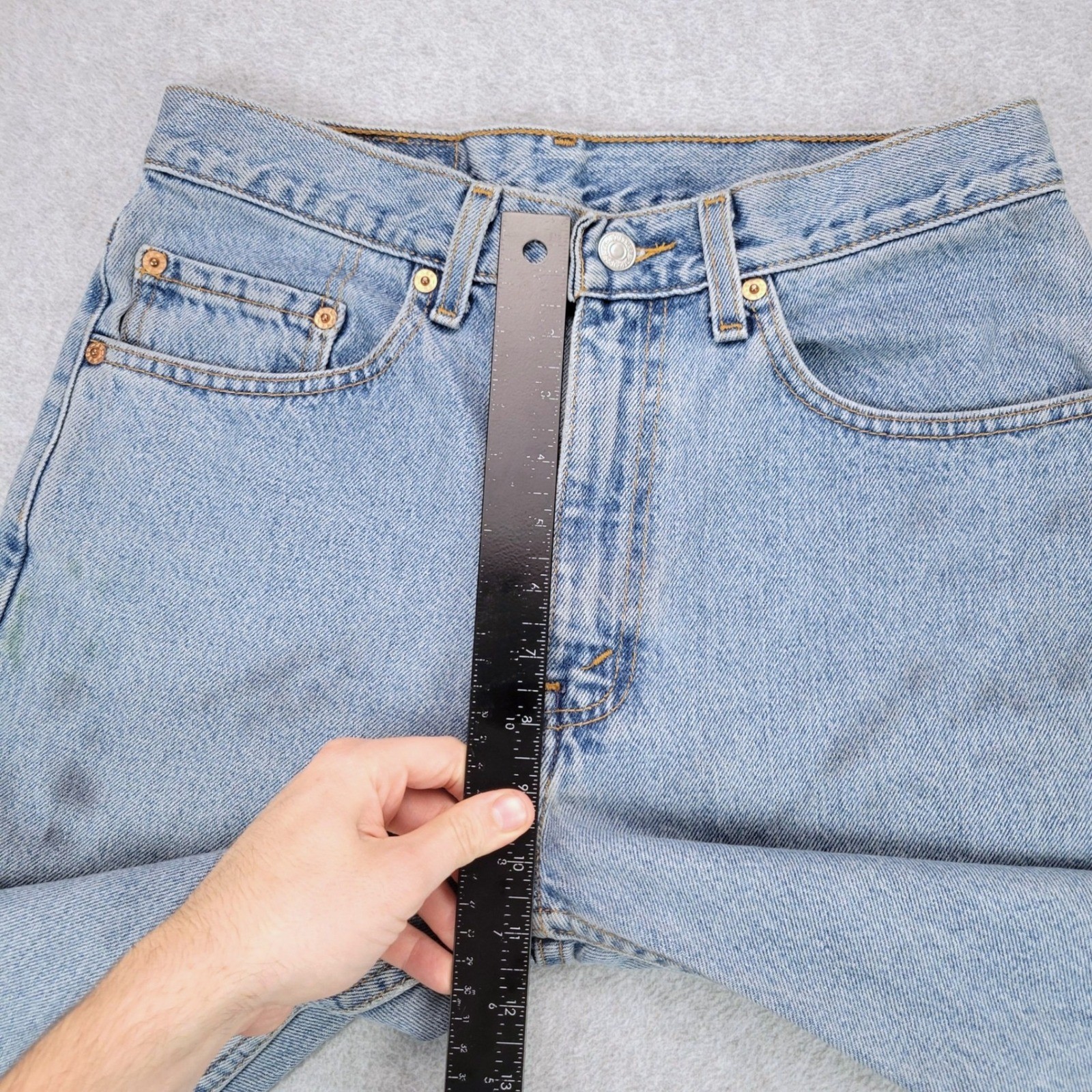 Levi’s 505 Regular Fit Jeans Womens 31×28 Light Wash Distressed Raw Hem Vintage