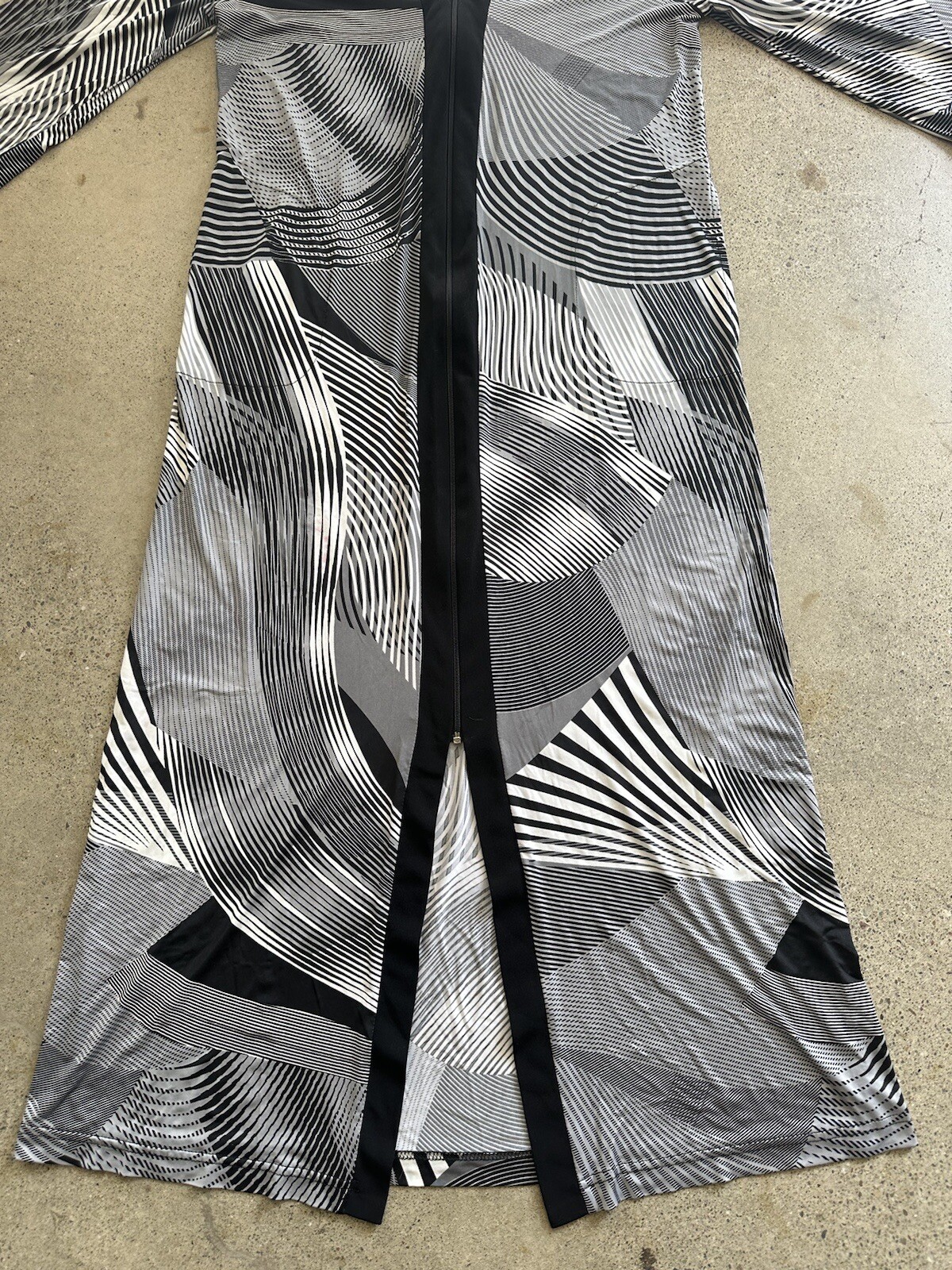 Vintage Diamond Tea Black & White Geometric Psychedelic Abstract Zip Robe Sz S
