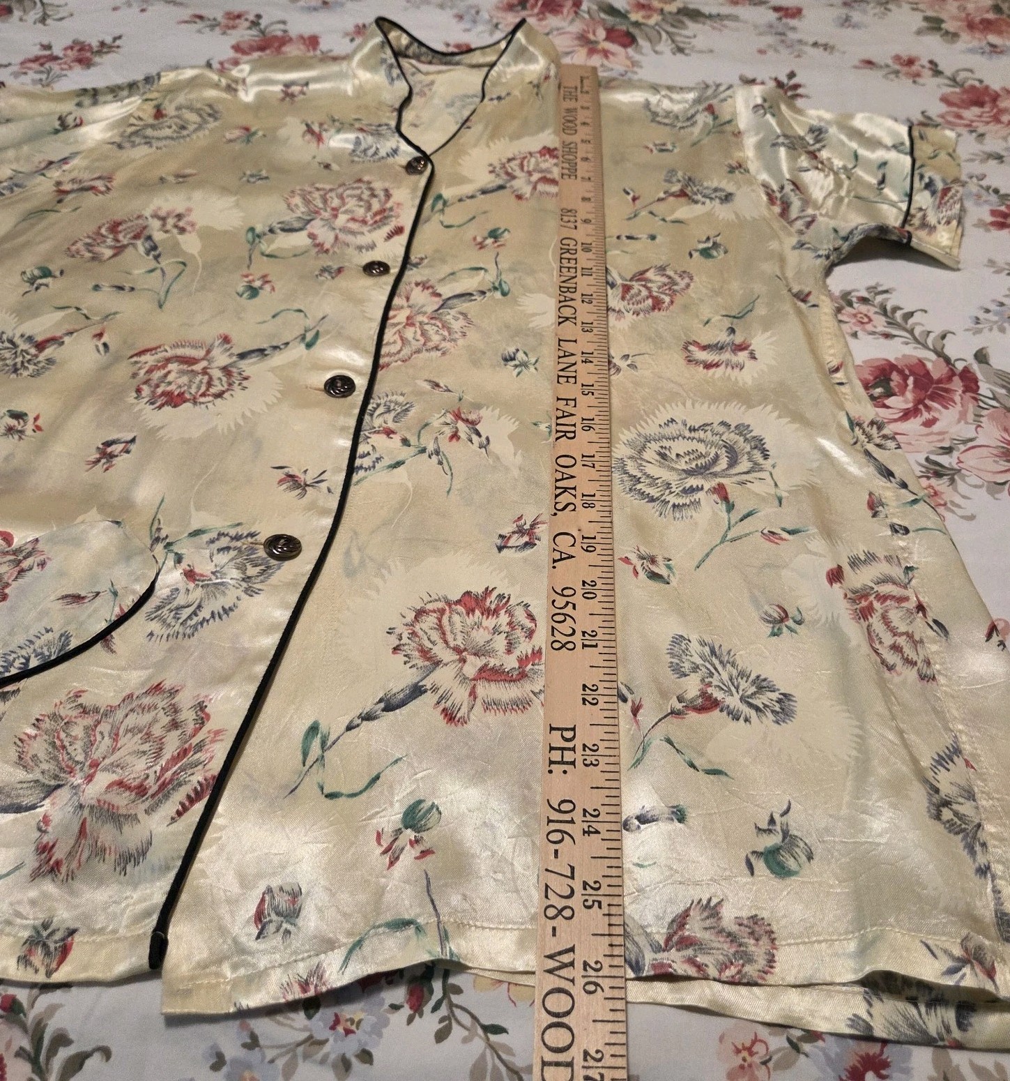 Vtg „Miss Fashion” Floral Mandarin Style PJ Top Yellow Silky Piping Sz. 36 READ