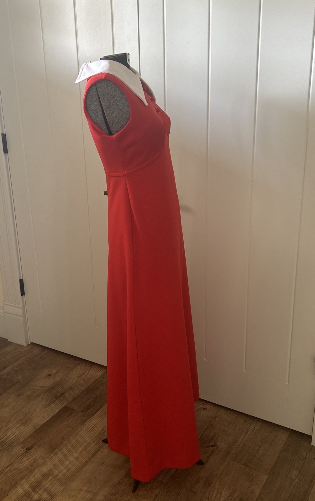 Vintage 1970’s Vicky Petite Empire Waist Polyester Red Maxi Dress White Collar
