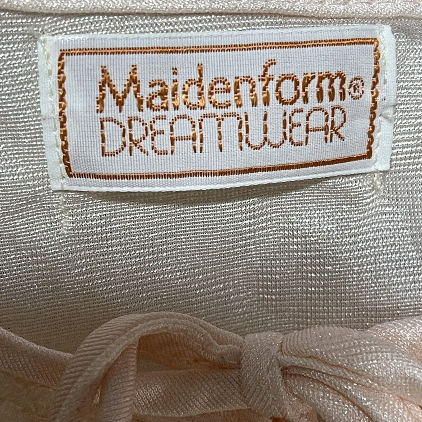 Vintage Peach Maidenform Dream Wear Long Silkie Nightgown Size Small Nylon Robe
