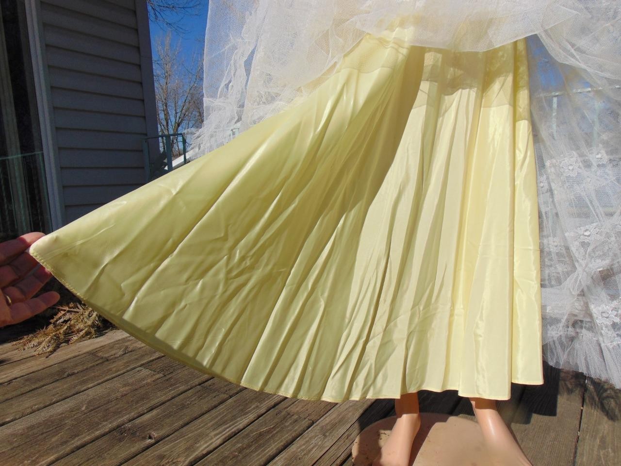 VTG 50s White & Yellow Tulle Chantilly Lace Strapless Prom Dress 24W