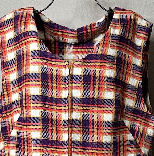 Plaid Jumper Dress Dutchmaid 70s Zip Front Pockets Size 38 Vintage