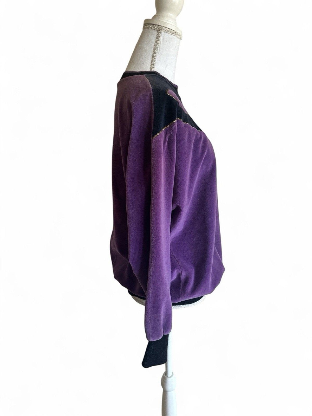 Vintage Purple Velour Women’s L Sweatshirt w/ Gold Studs & Detail Black Trim