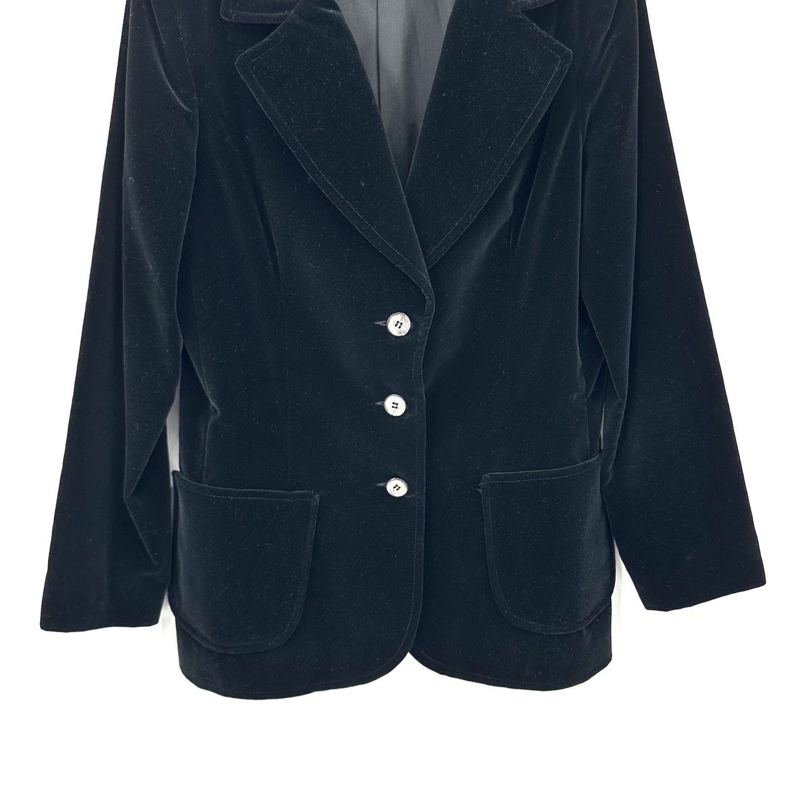 vintage 70s BLACK VELVET BLAZER medium quiet luxury modern minimalist retro cool