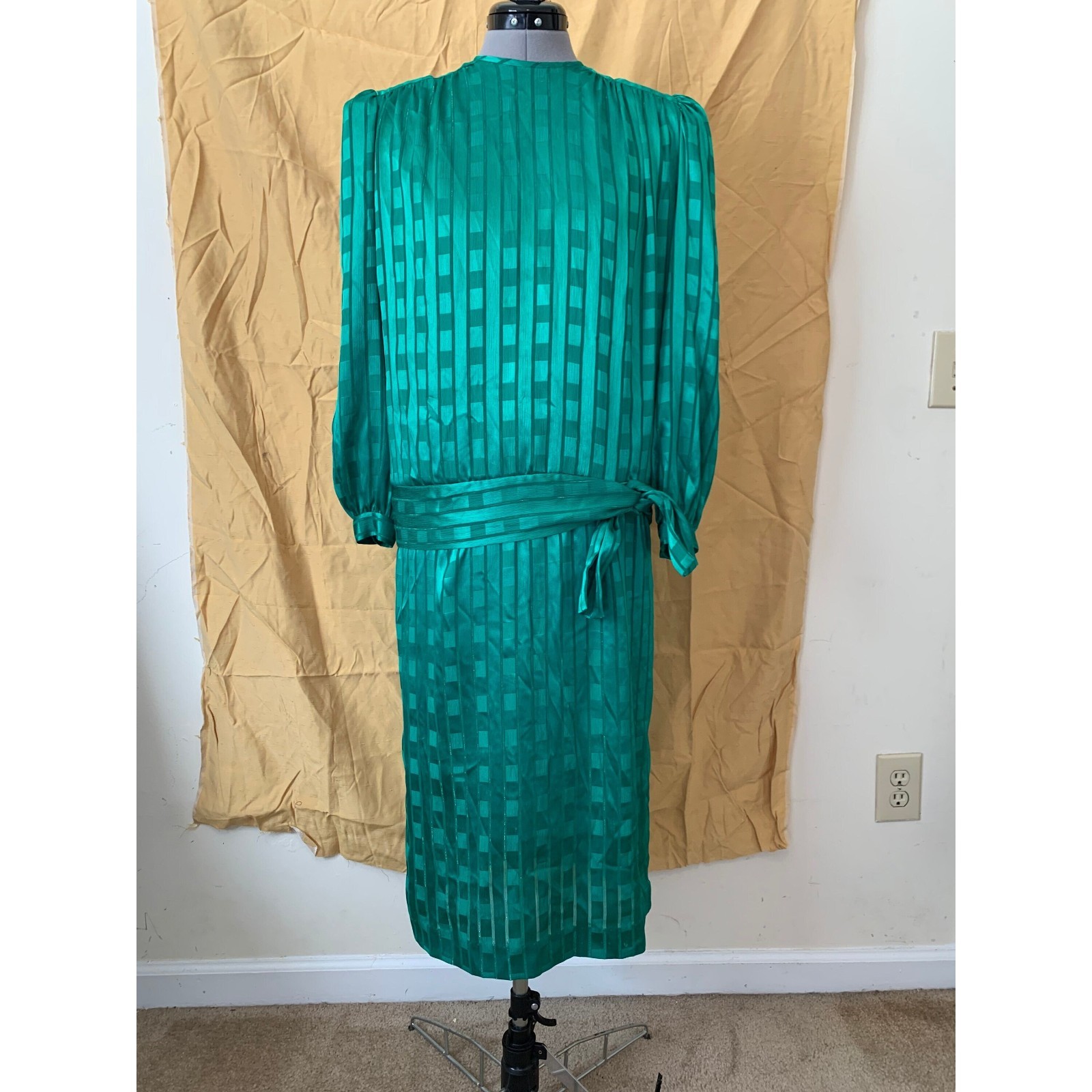 Vintage 80s Emerald Green Metallic Dropwaist Dress Size 8