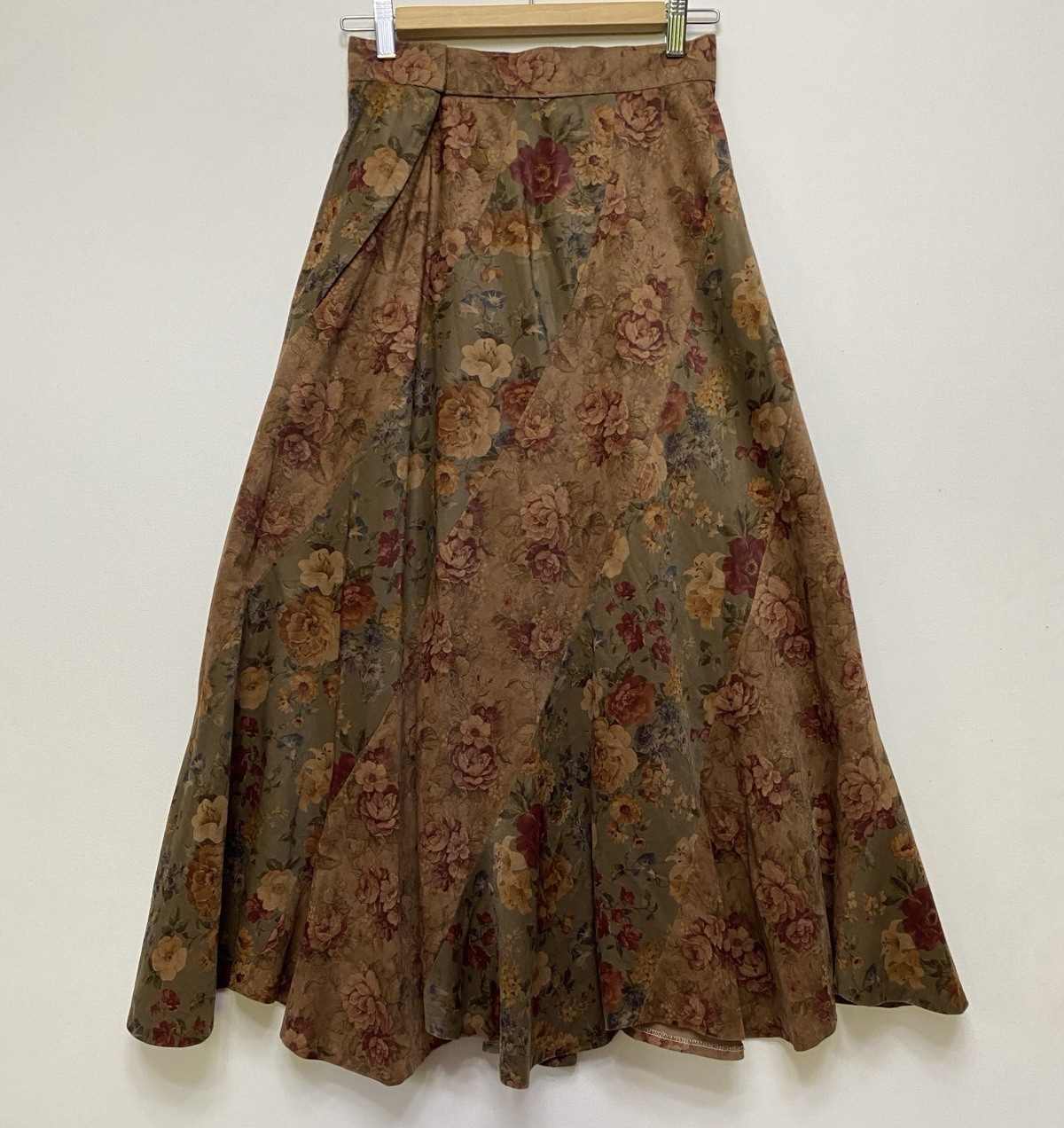 Vintage 70s Handmade S Full Floral UltraSuede velveteen Skirt