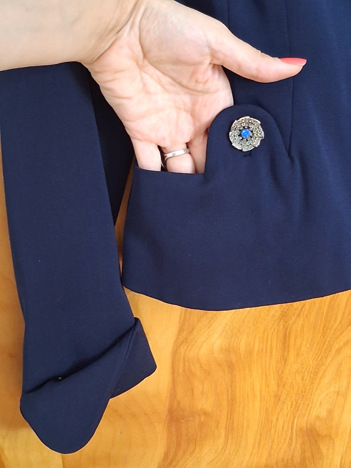 Vintage 40s–50s Navy Blue Wool Jacket – Women’s S/M Petite Excellent Condition