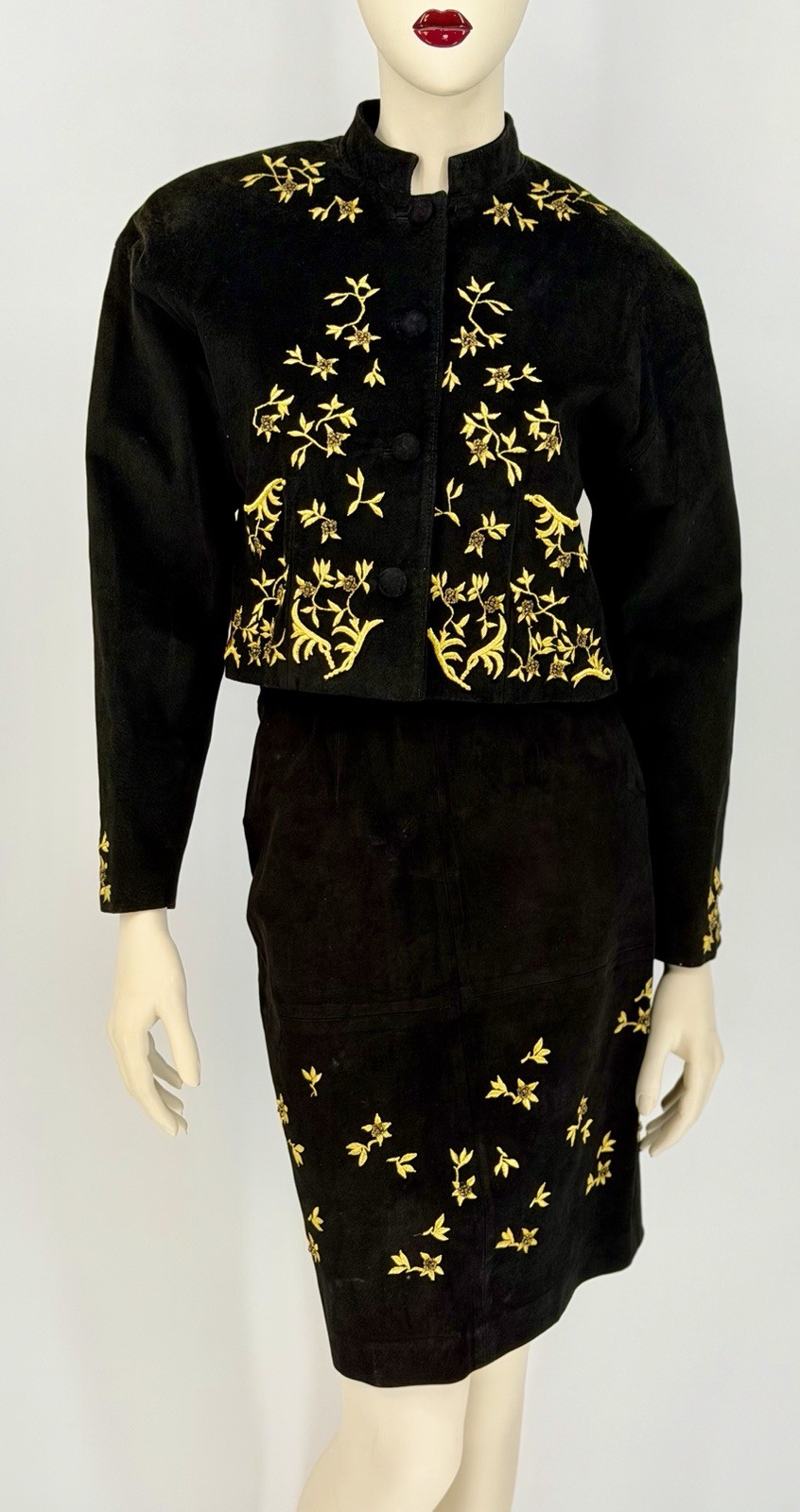 VTG PIA RUCCI Black Suede Embroidered , Beaded Jacket/skirt Set Sz 4 Excellent