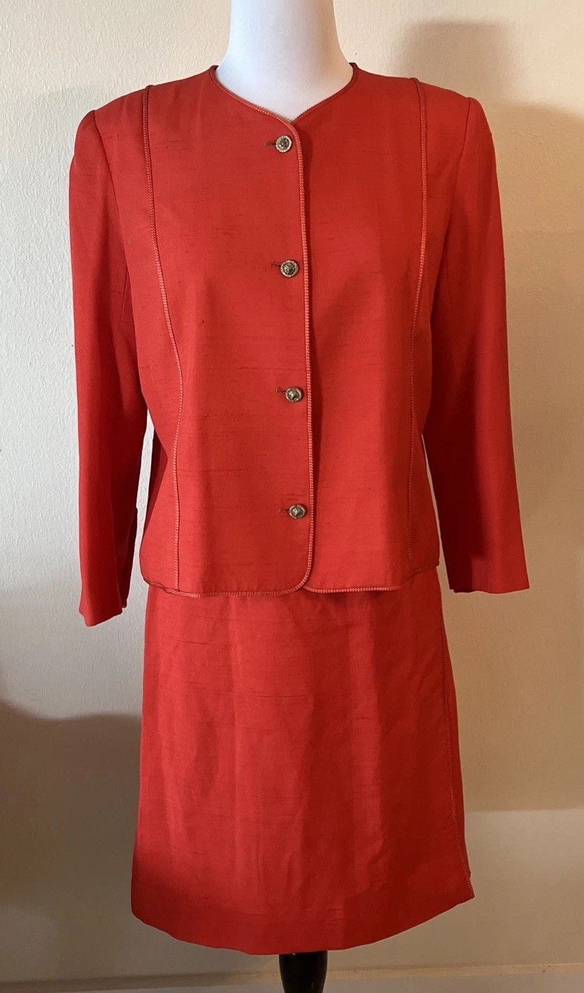 CHANEL vtg for Sara Fredericks Silk Red 2 Piece Skirt Suit~ Size S~ Gorgeous!