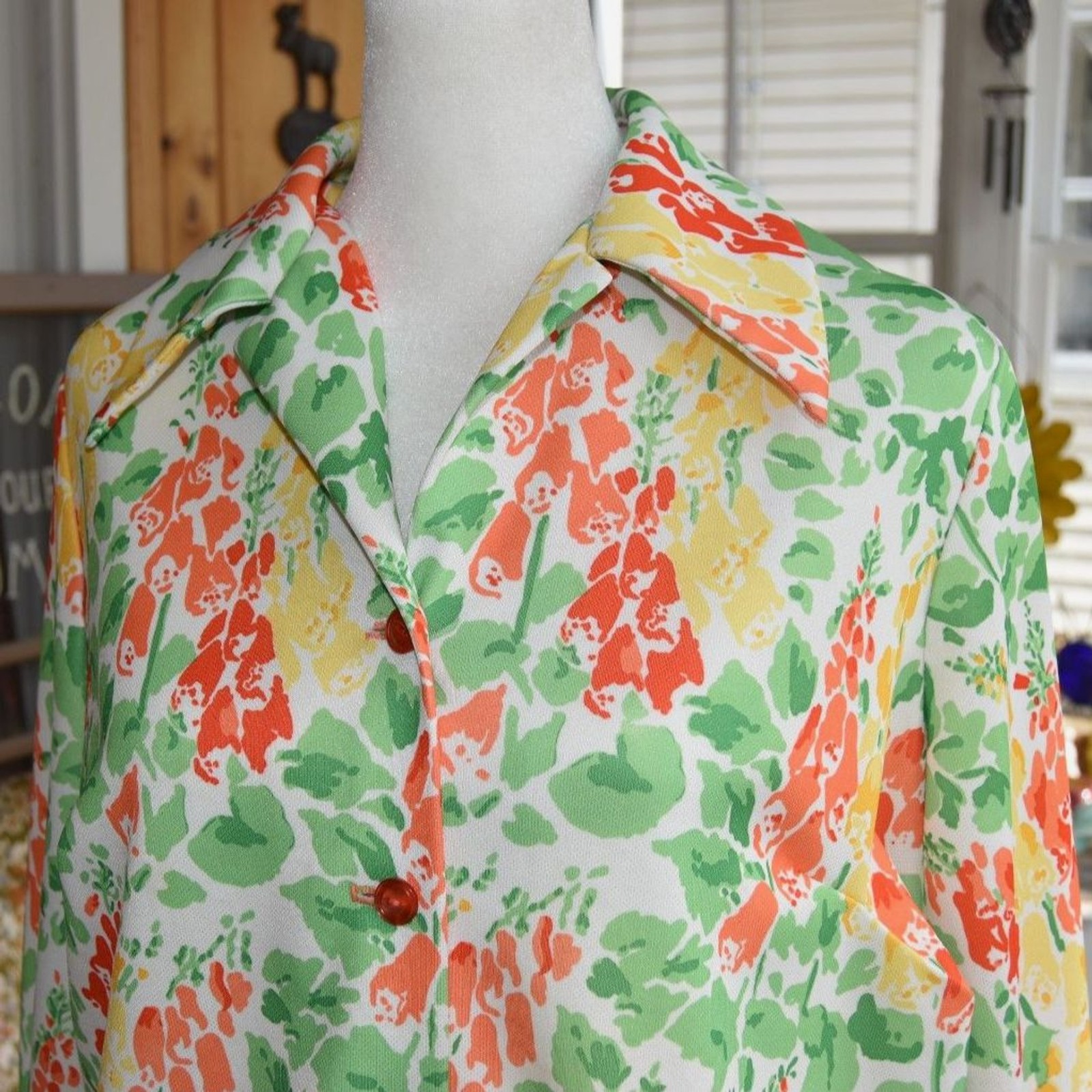 Vintage Mynette Floral Blouse 1960s Mod Orange Green Button Front Top L