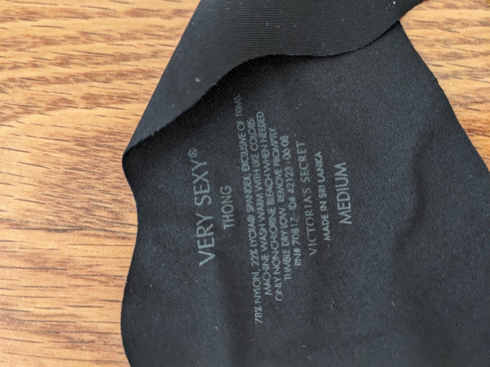 Vintage 2008 08 Victoria’s Secret Very Sexy Thong smooth panty low rise scallop