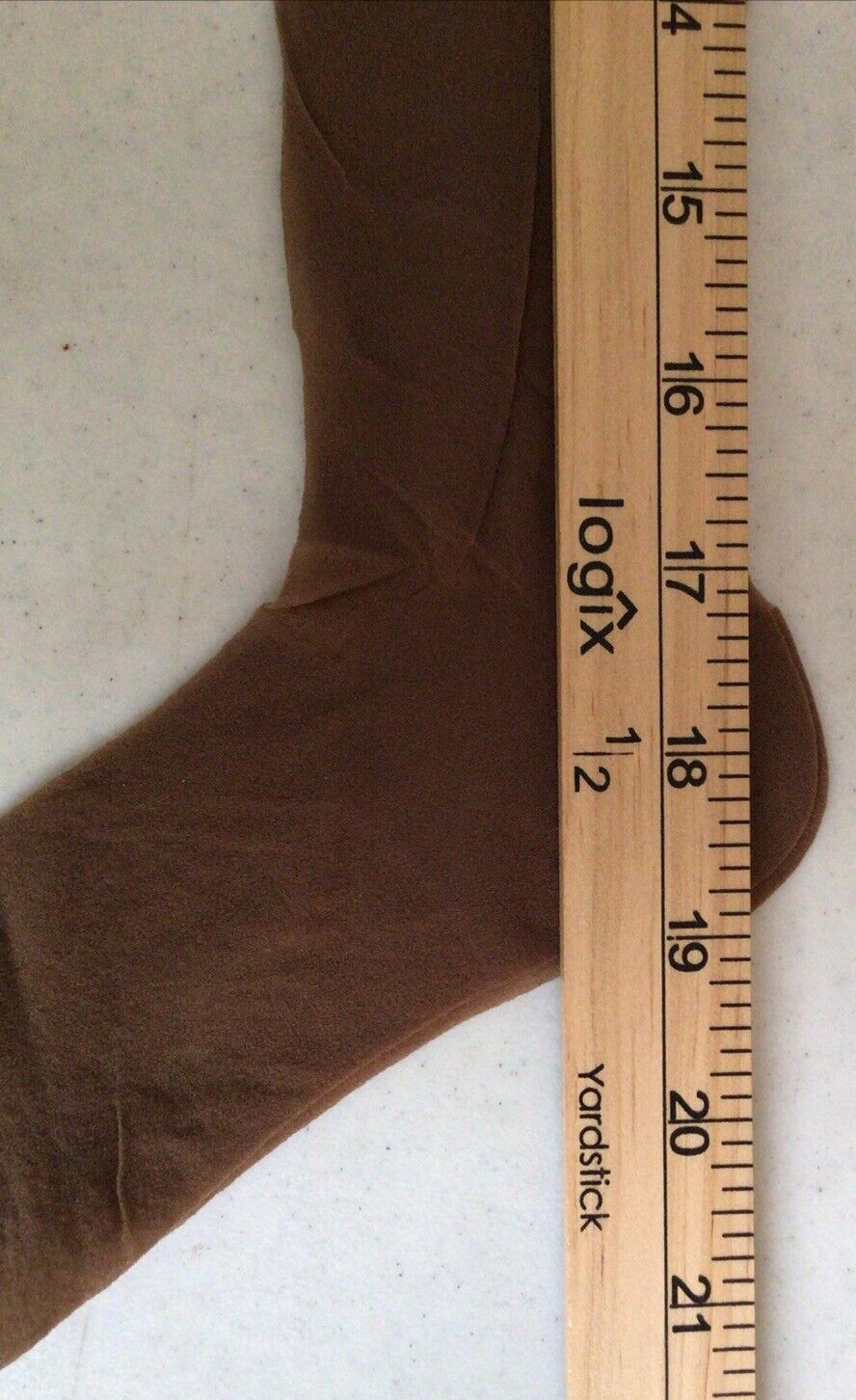 1 Pair Hanes Cantrece Heel Toe Nylon Stockings Pantyhose 9 1/2-10 1/2 Short