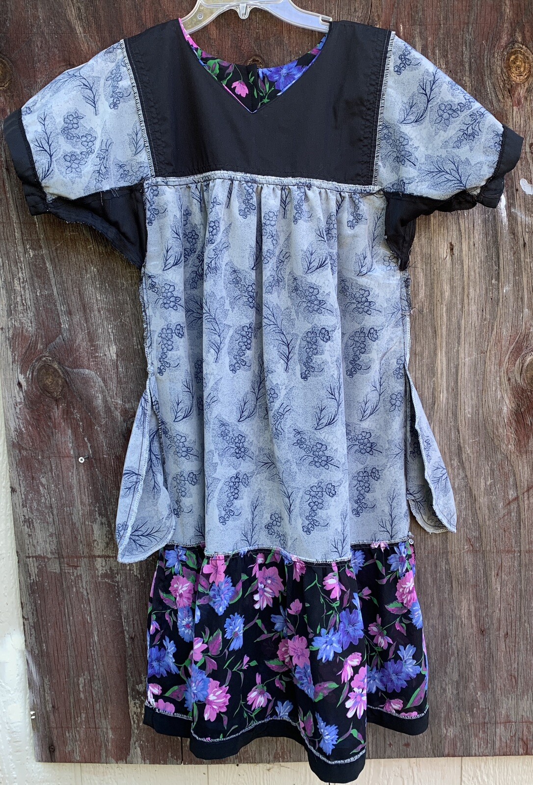 Vintage Made In Hawaii MuuMuu Pockets Zipper In Back TIki Aloha Hawaiian Size P