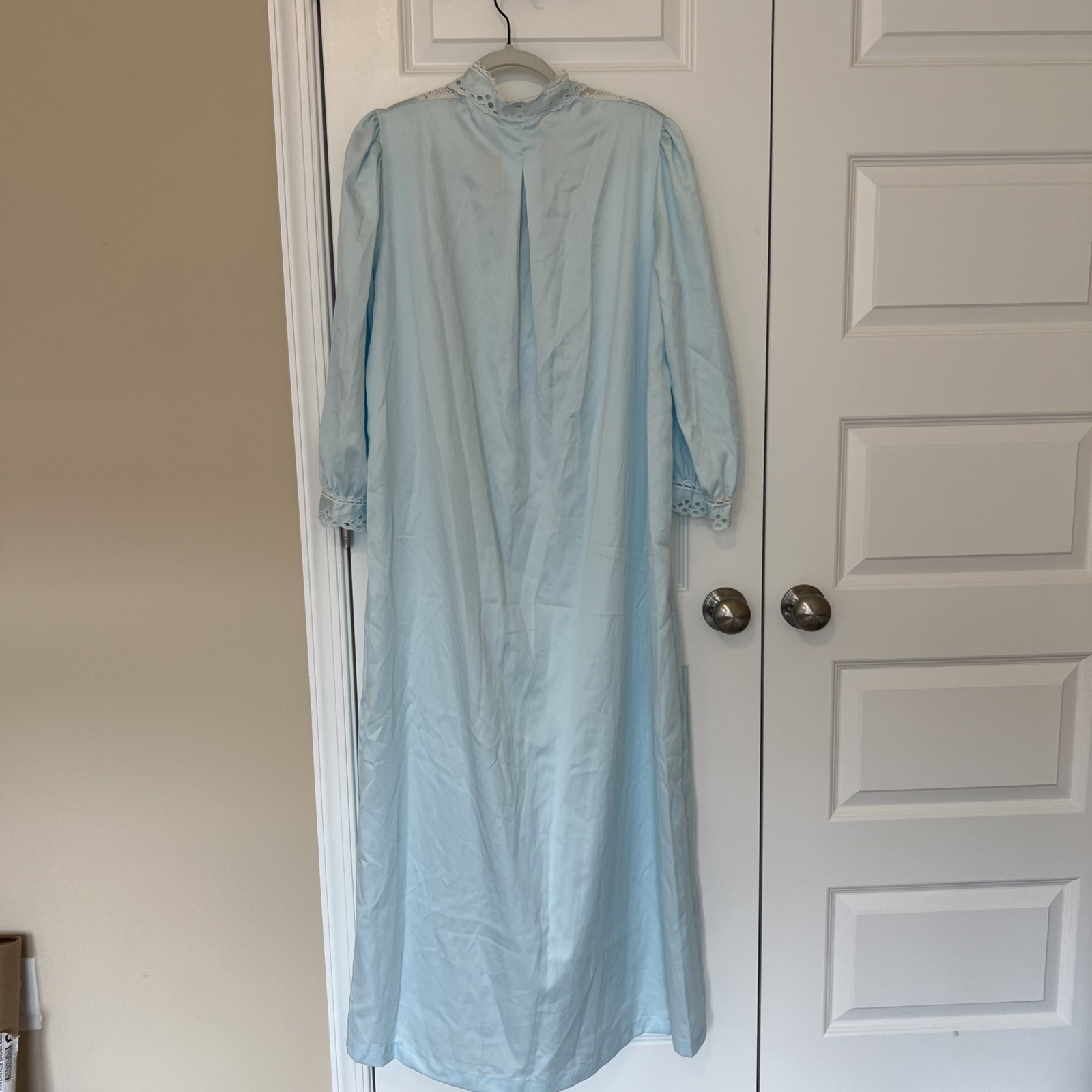 NWT Vintage Bert Yelin for IRIS Satin Blue Lace Trim Nightgown Large