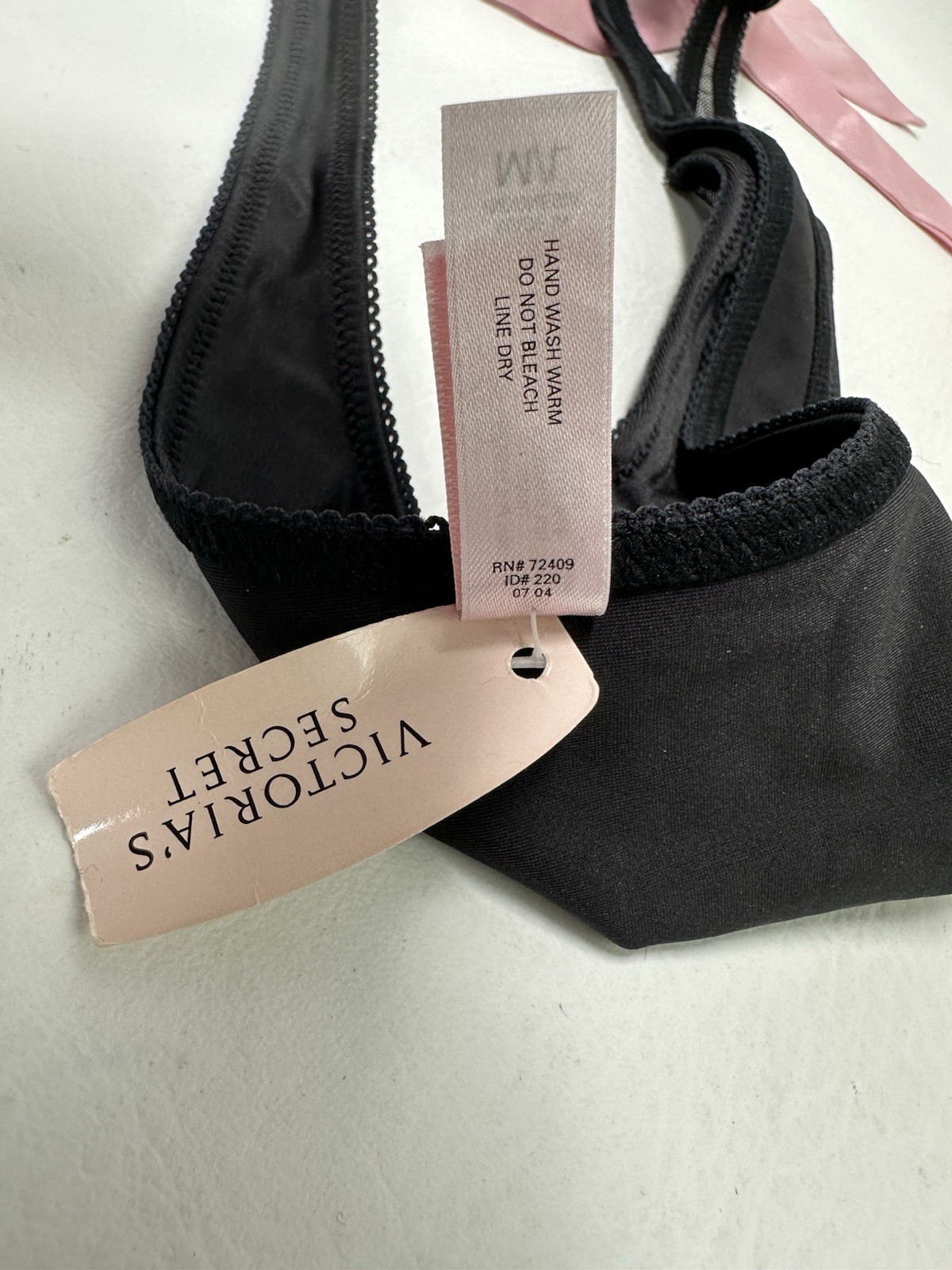 Vintage Y2K VICTORIA’S SECRET Thong Panties Size M/L RIBBON Pink Black NWT 2004
