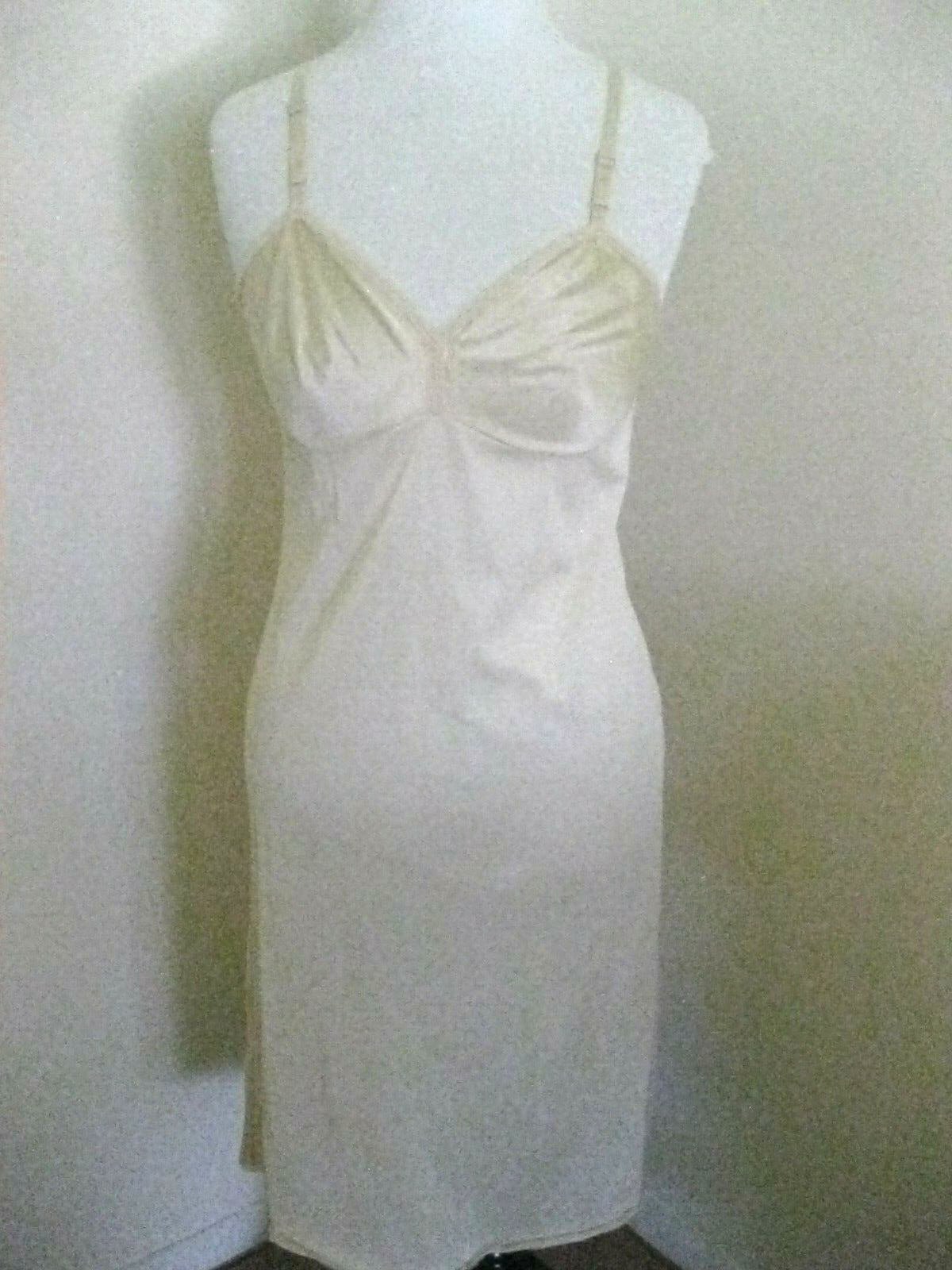 Vanity Fair Women’s 32 L Vintage Beige Silky Long Nylon Full Maxi Dress Slip