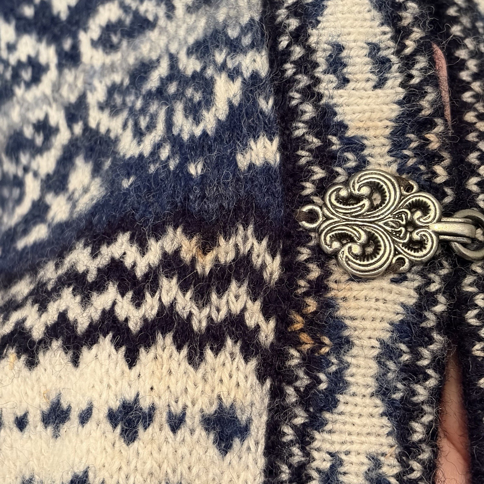 Vintage Cambridge Dry Goods 100% Wool Sweater Metal Clasps Navy Nordic Fairisle