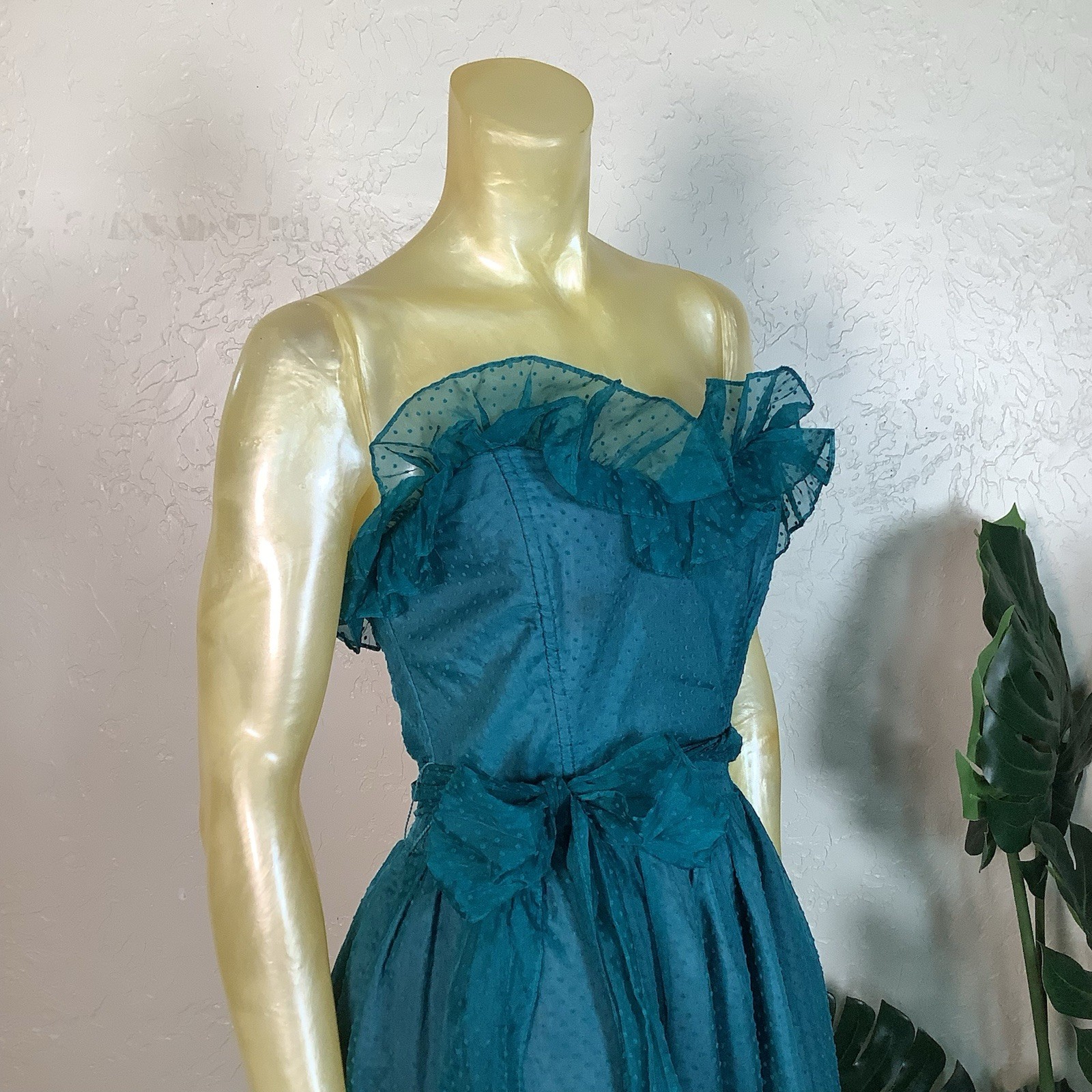 Vtg 1980s Gunne Sax Teal Swiss Dot Strapless Tea Length Semi-Formal Dress