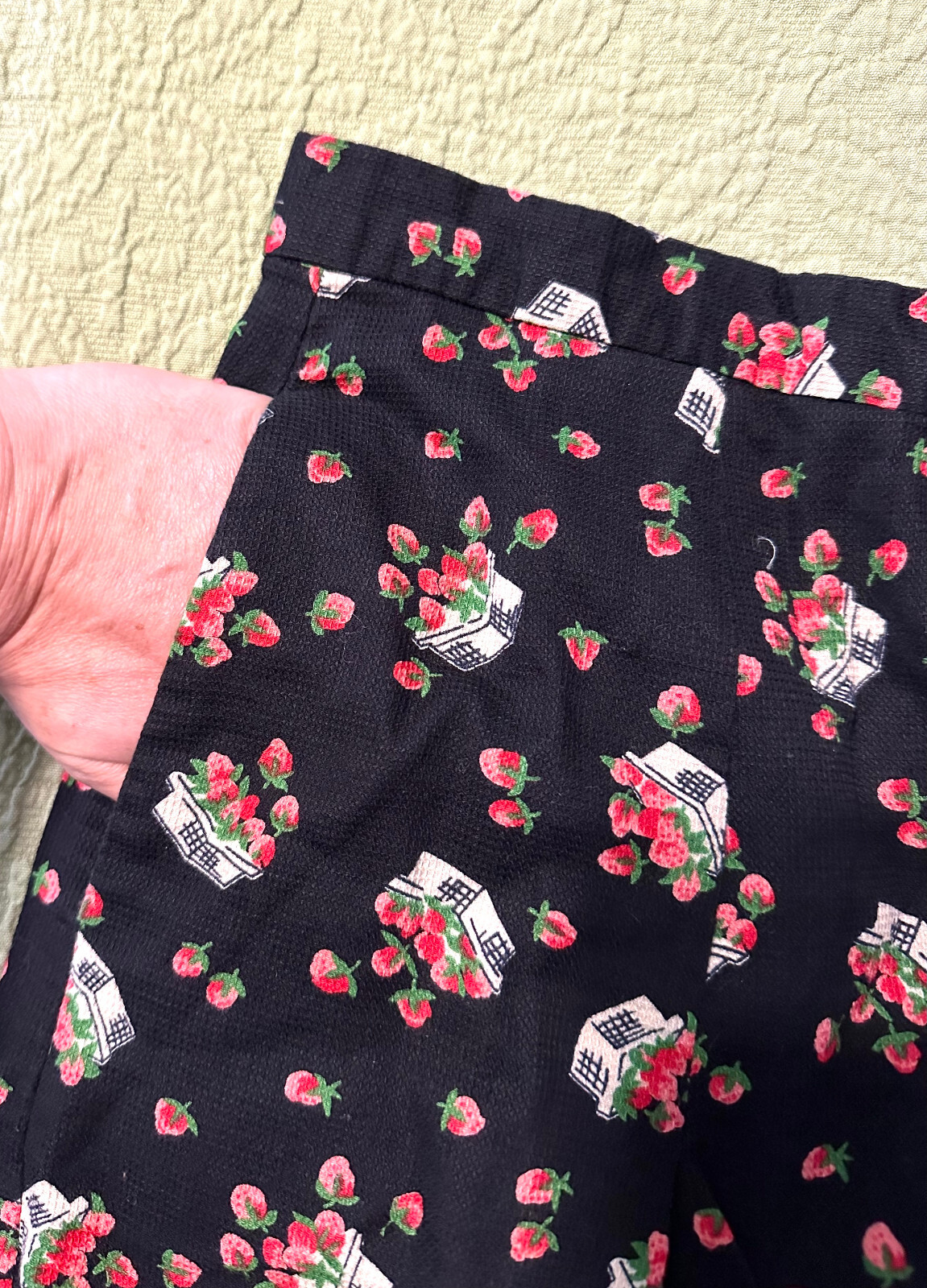 Vintage HERMAN GEIST Black Red Green Strawberry Baskets Cottage Core Skirt 6