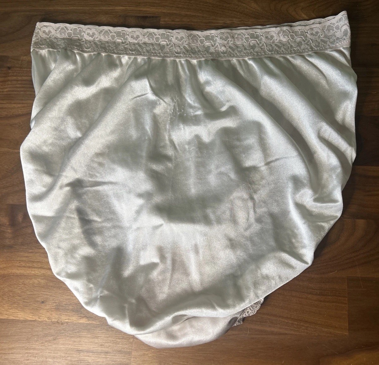 Vtg Hanes Panties Sz 10 Nylon Shimmer Shiny Second Skin Side Tag Hi Cut Lilac