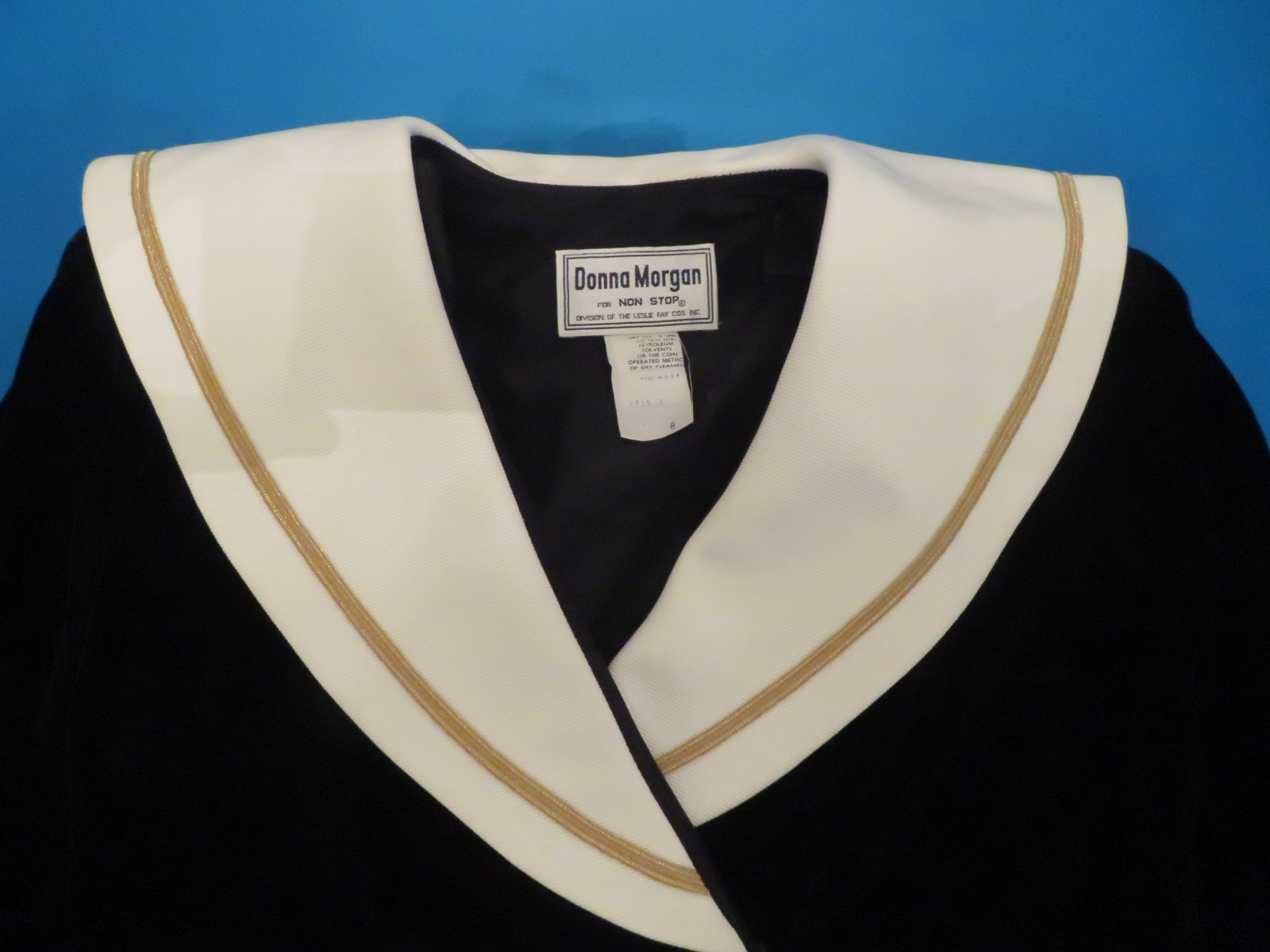 VINTAGE Donna Morgan Skirtsuit. Black Velvet Jacket. Cream/Ivory/Off-White Skirt