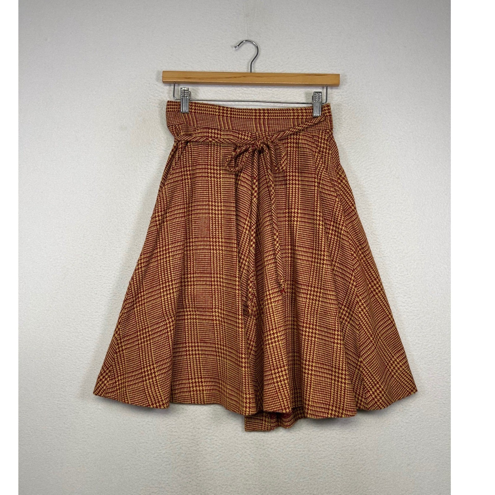 Preppy Vintage 70s The Brass Tree 5/6 Yellow Red Plaid Houndstooth Wrap Skirt