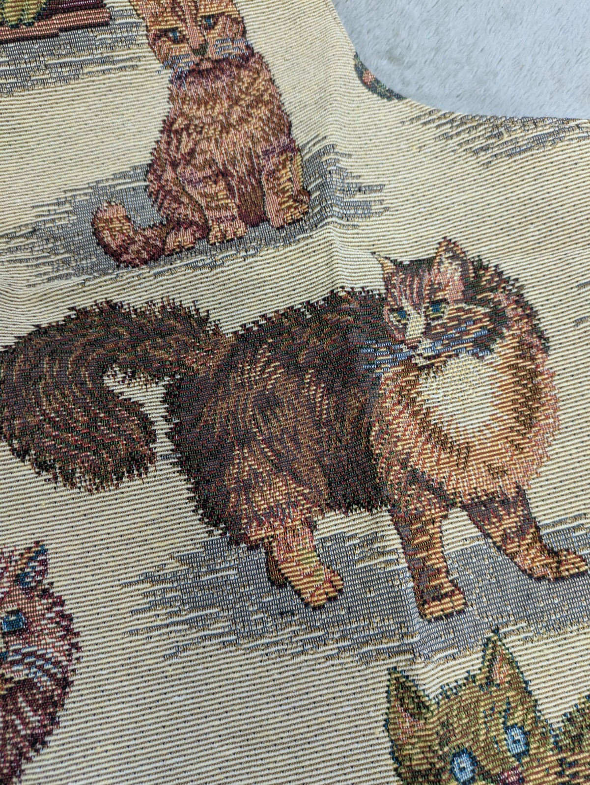 Vintage Nadia Embroidered KITTY CATS Tapestry Women’s XL Grandmacore Vest NEW v1
