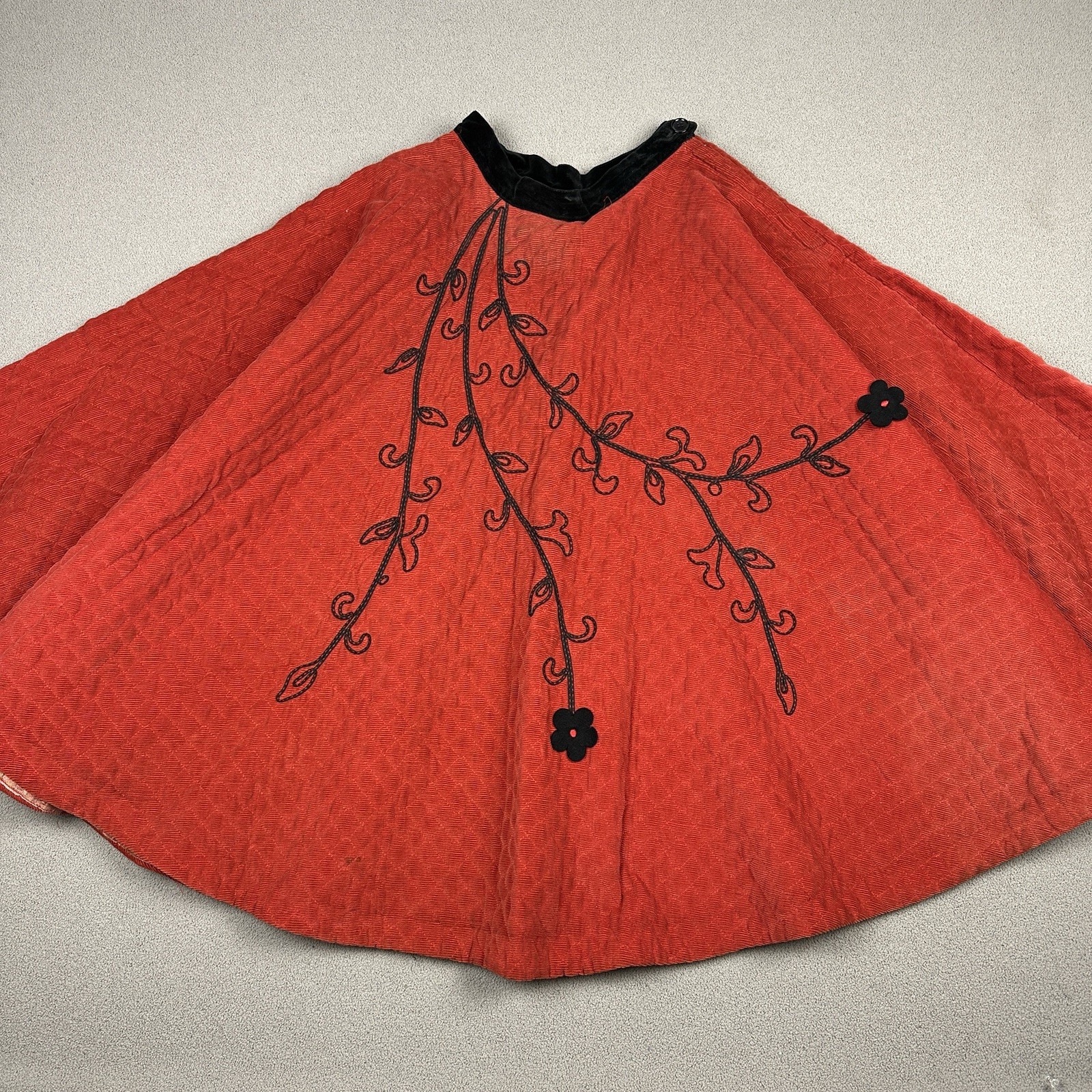 Vtg Quilted Red Swing Skirt Black Flower Handmade 24” Waist Midi 29” Long