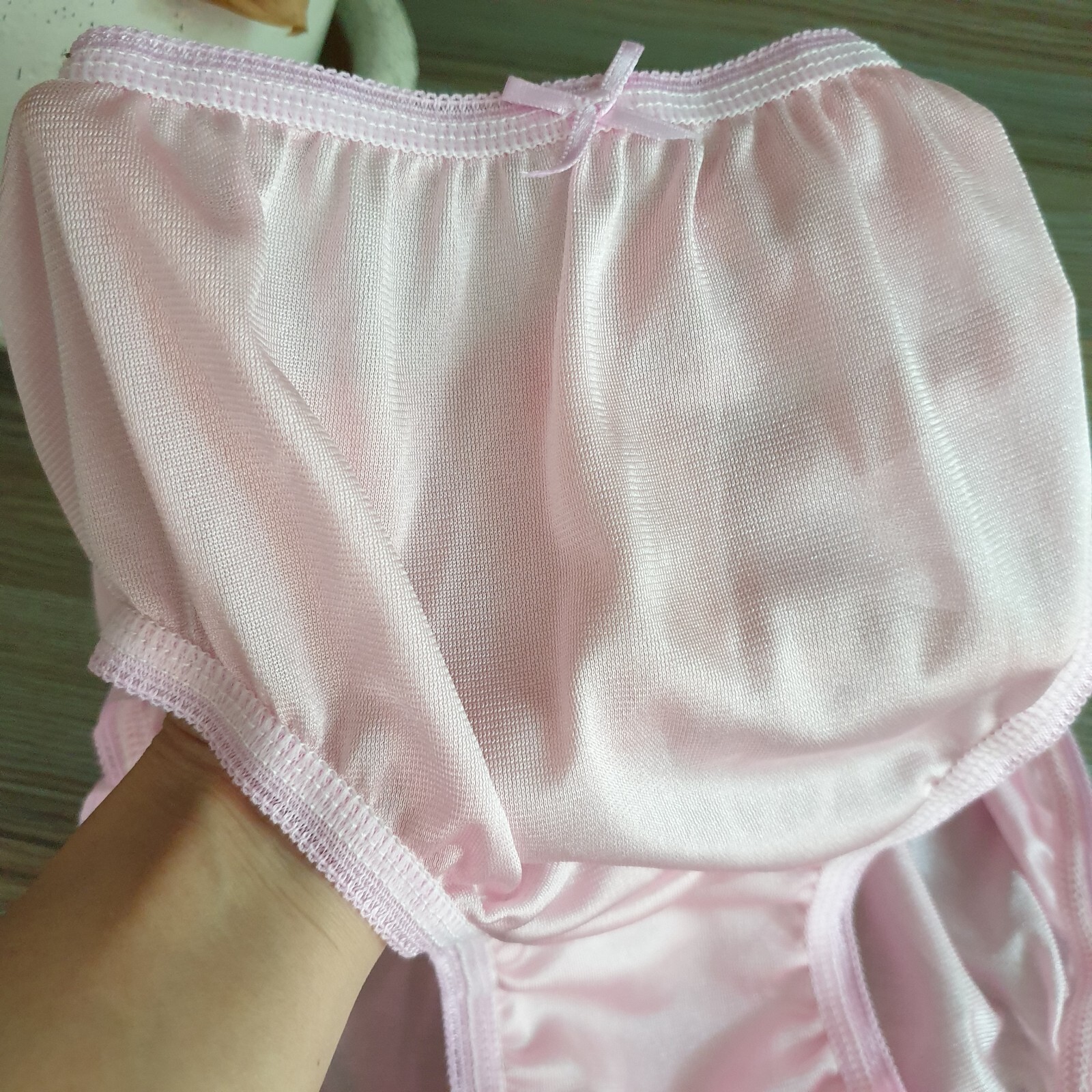 Vintage Silky Nylon Panties Sheer Pink Bikini Soft Brief Size 7-8 Hip 38-42″
