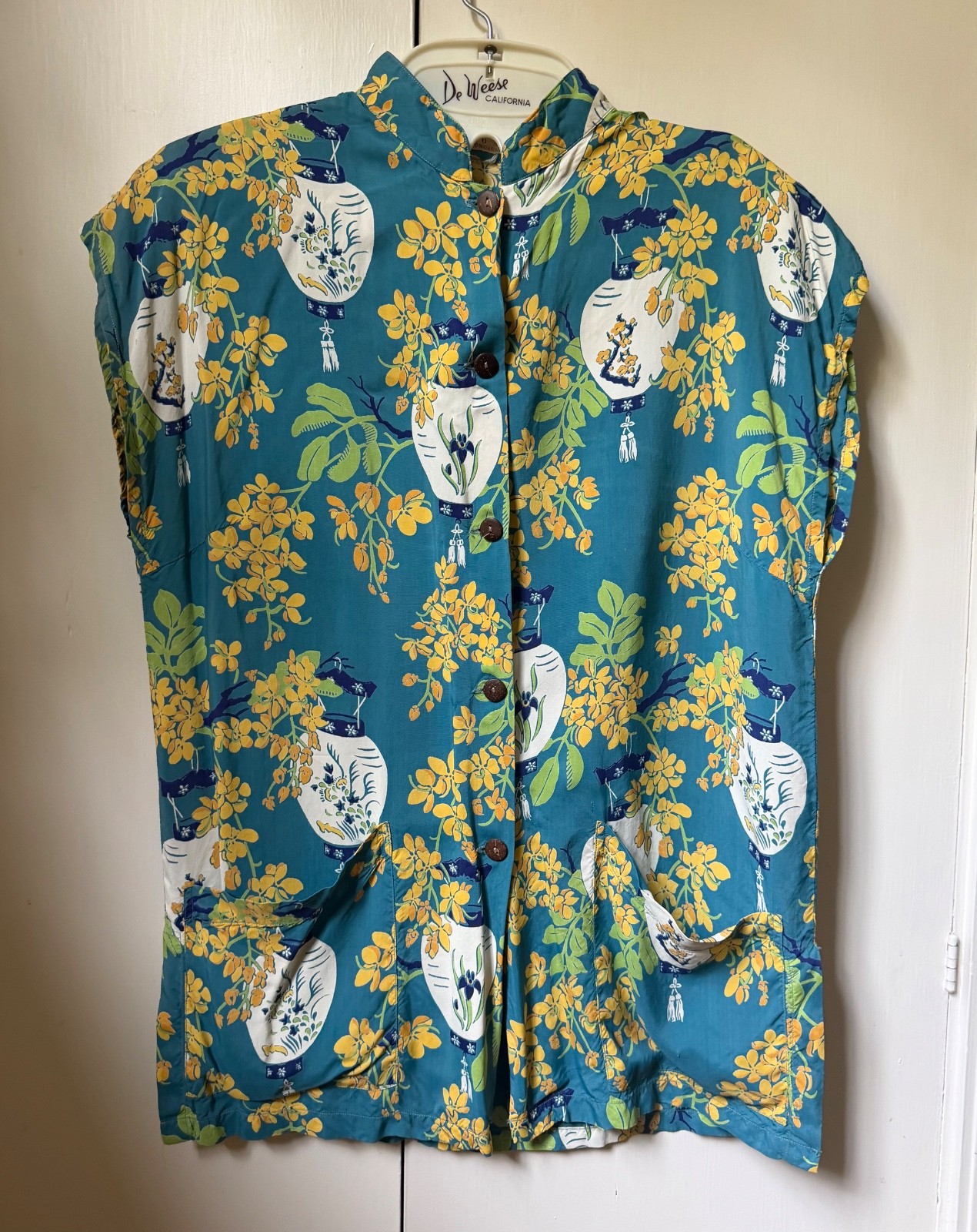 Vintage 1960s Surf ’n Sand Hawaiian Aloha Blouse Lantern Print Honolulu M/L