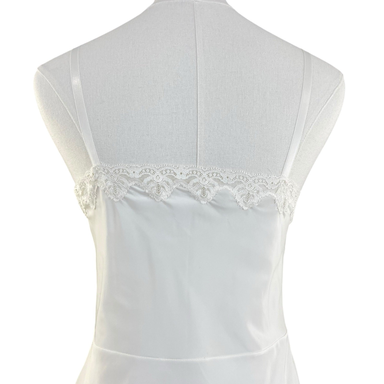 Vintage 70s Wonder Maid White Lacy Maxi Full Slip Dress Women’s Size M
