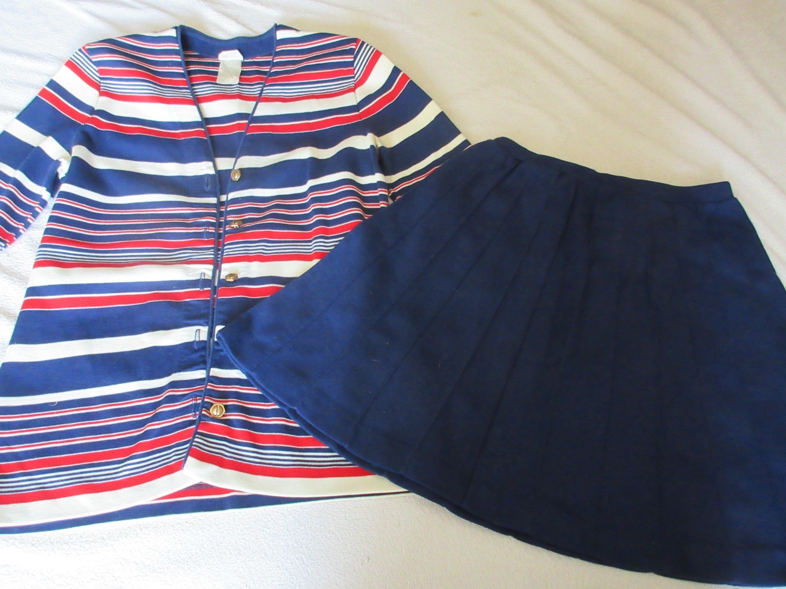 VINTAGE AILEEN WOMEN’S RED WHITE BLUE LEISURE SUIT JACKET SKIRT OUTFIT 11-12