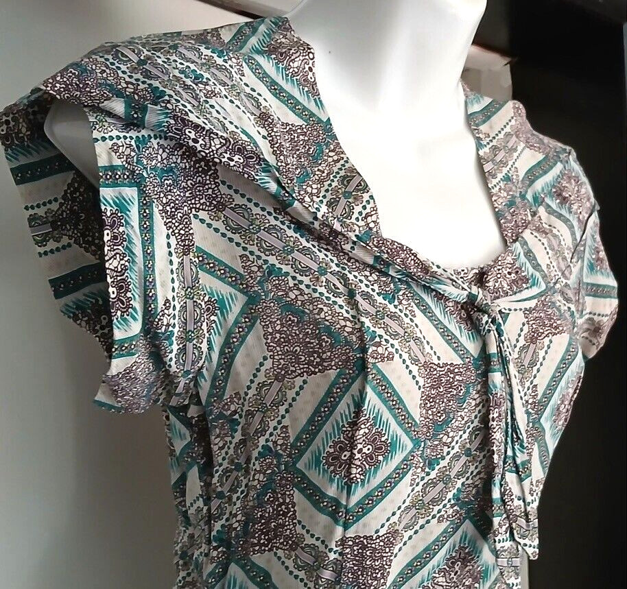 Unique & Flattering 40s handmade Rayon dress with cute tie around neck.Must See!