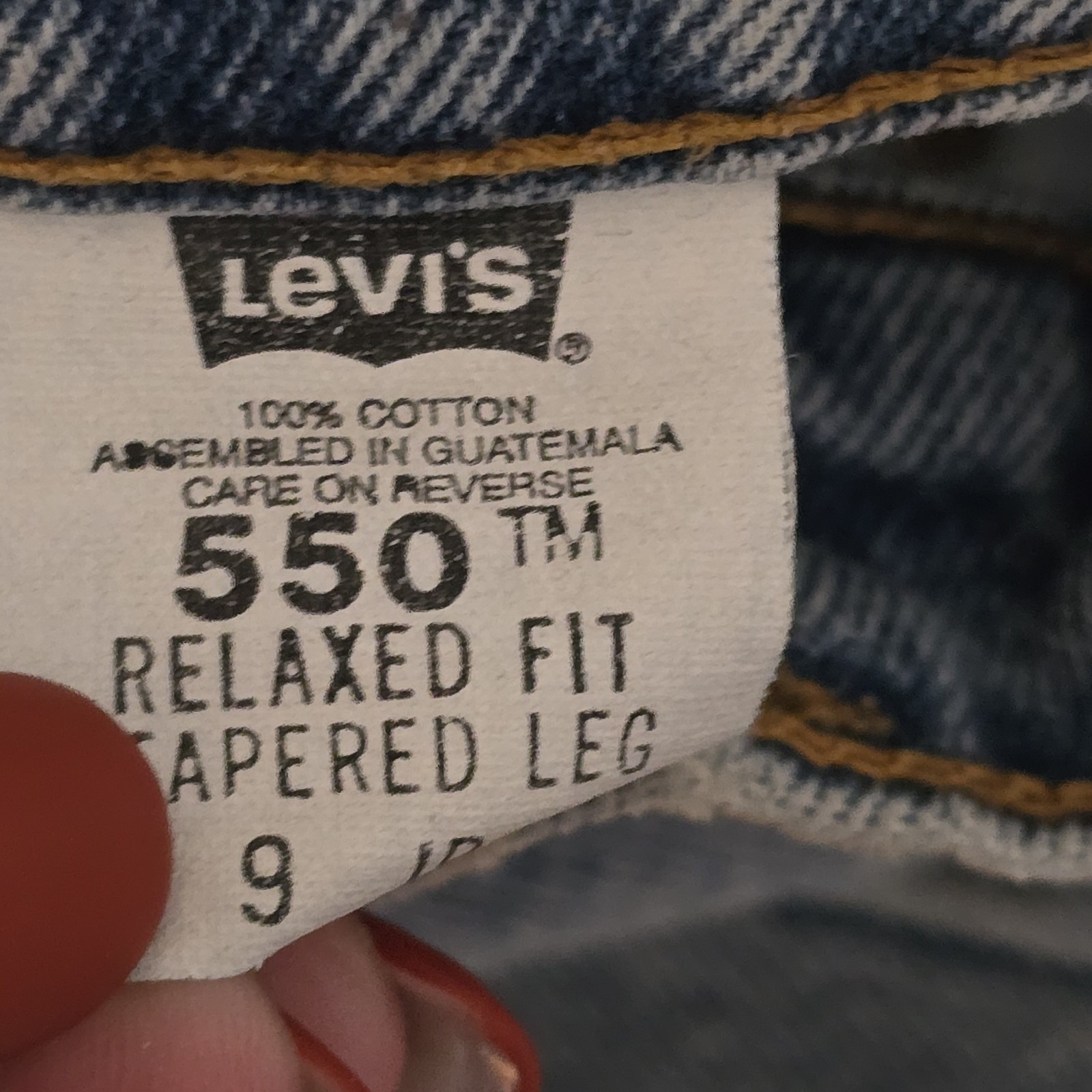 Vintage Levi’s 550 Relaxed Fit Tapered Leg Jeans Light Wash USA 9 JR 90s
