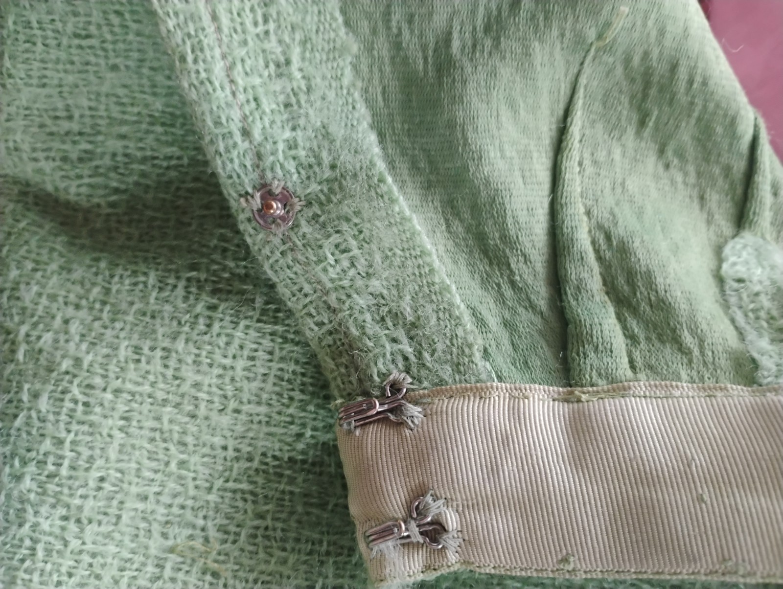 1940s EDWARDIAN Boucle Peridot WOOL SKIRT Sz 25 Waist