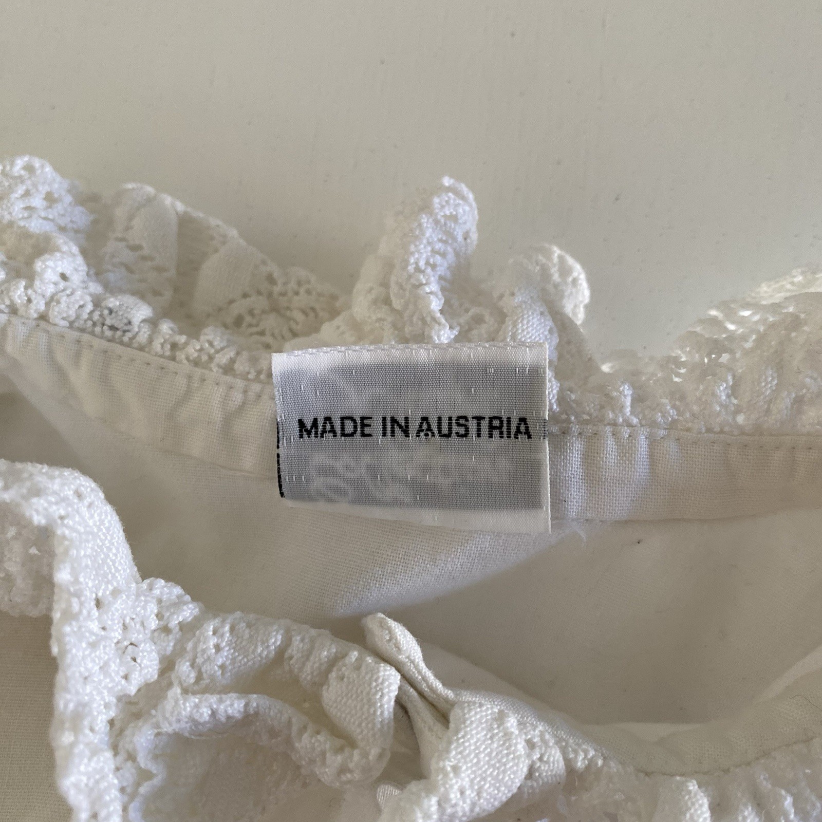 Vintage Austrian Dirndl Blouse 44 M L White Lace Puff Sleeve Cottagecore Top