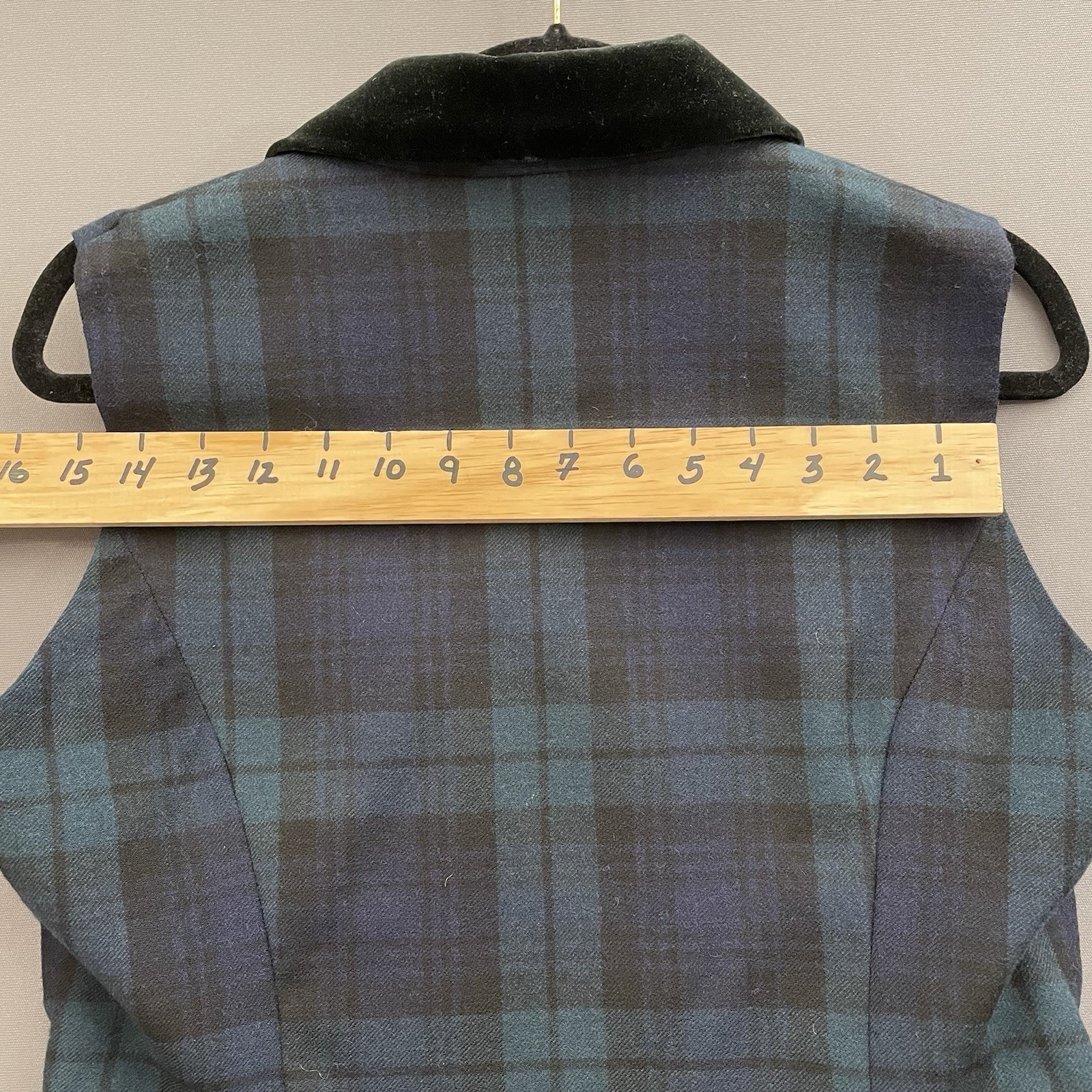 Vtg Alanni by Donnybrook Vest Dbl Breasted Wool Tartan Plaid Black Velvet Collar