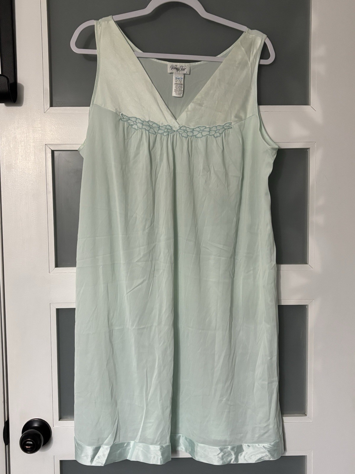 Vtg Vanity Fair Nightgown Large Mint Green Nylon Knee Length Style 30-107 Silky