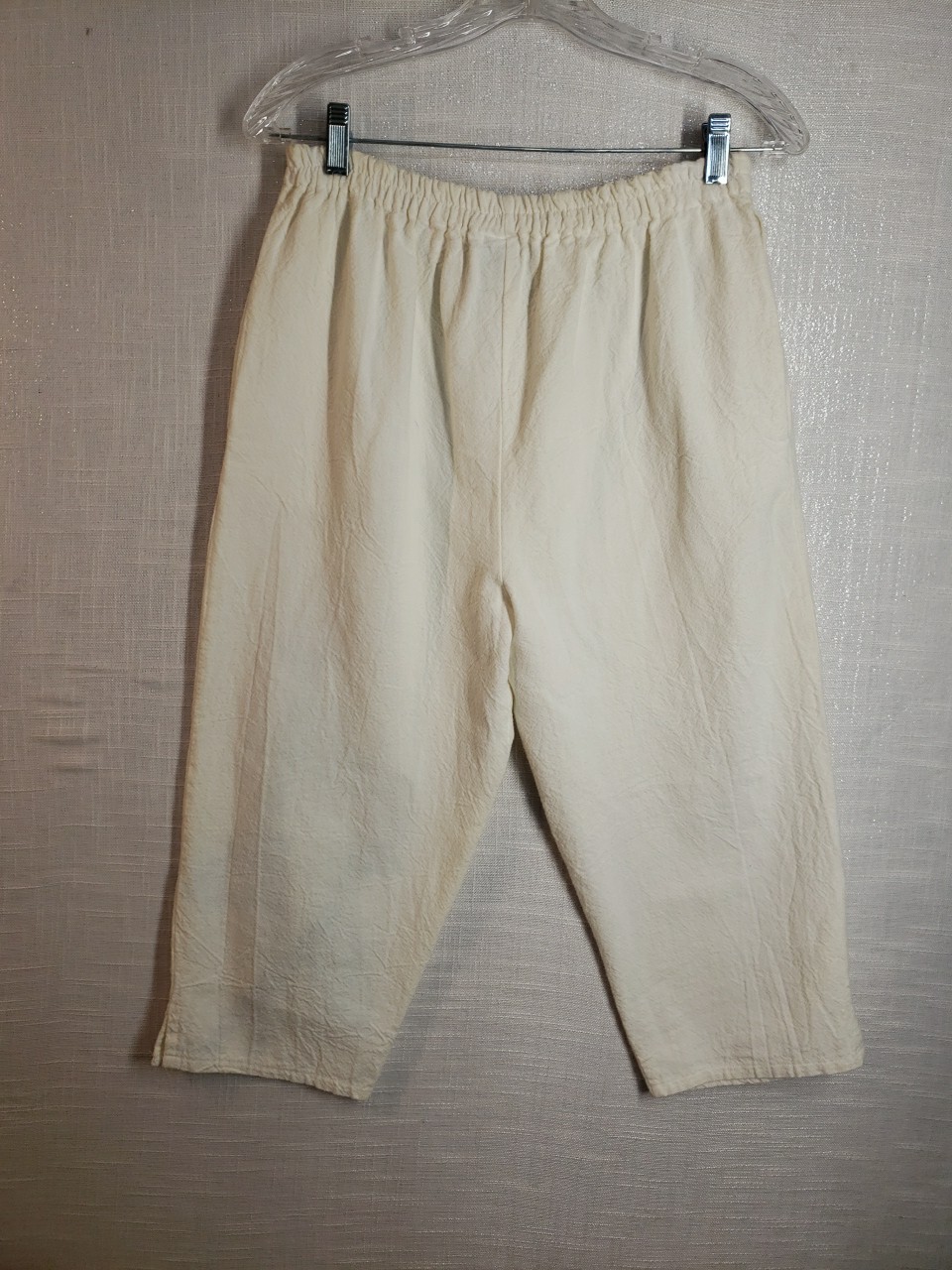 Vintage Alfredo’s Wife Muslin Capri Pants With Pink And Green Rose Buds
