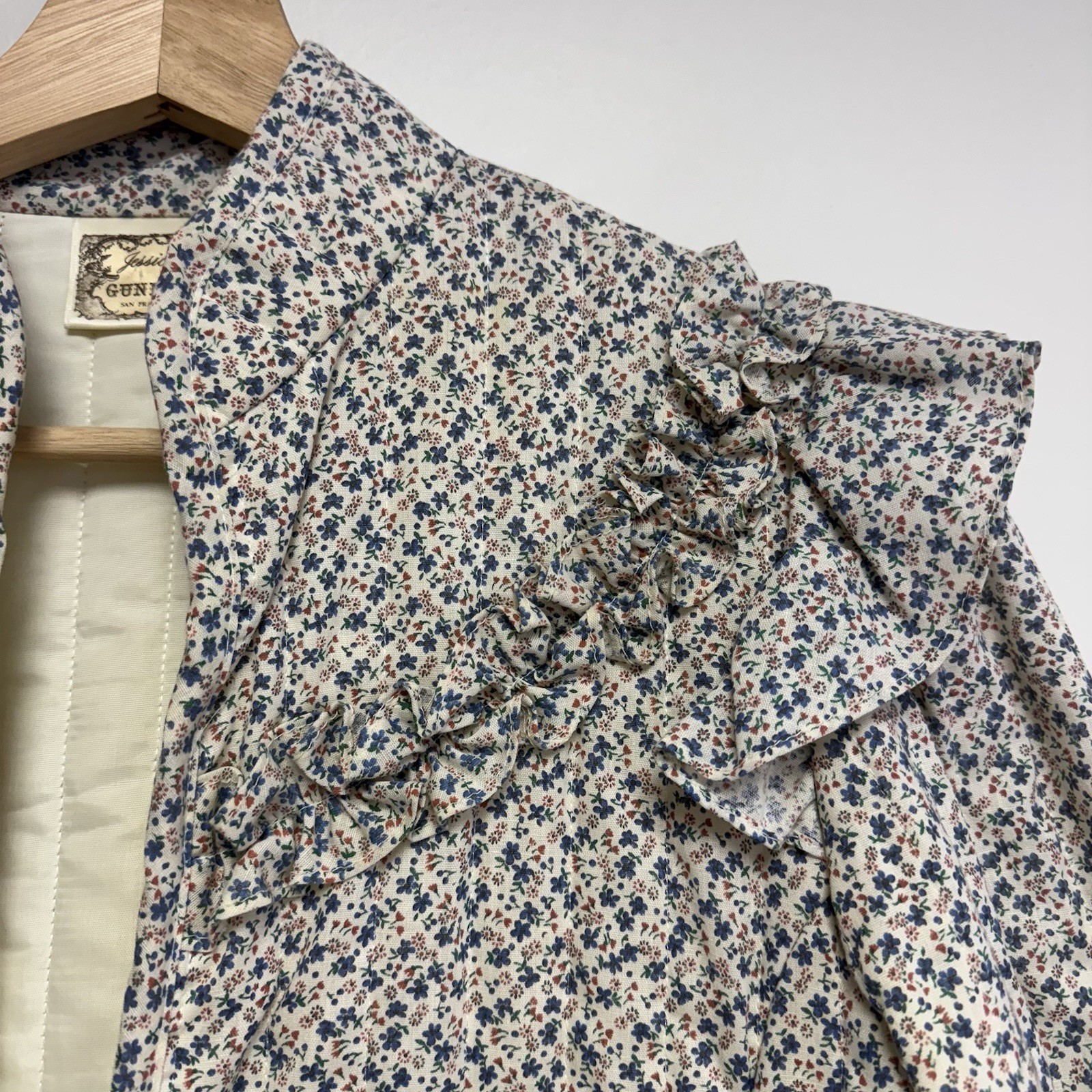 VTG 70s Jessica’s Gunnies Gunne Sax Ivory Floral Ruffle Quilted Jacket Top