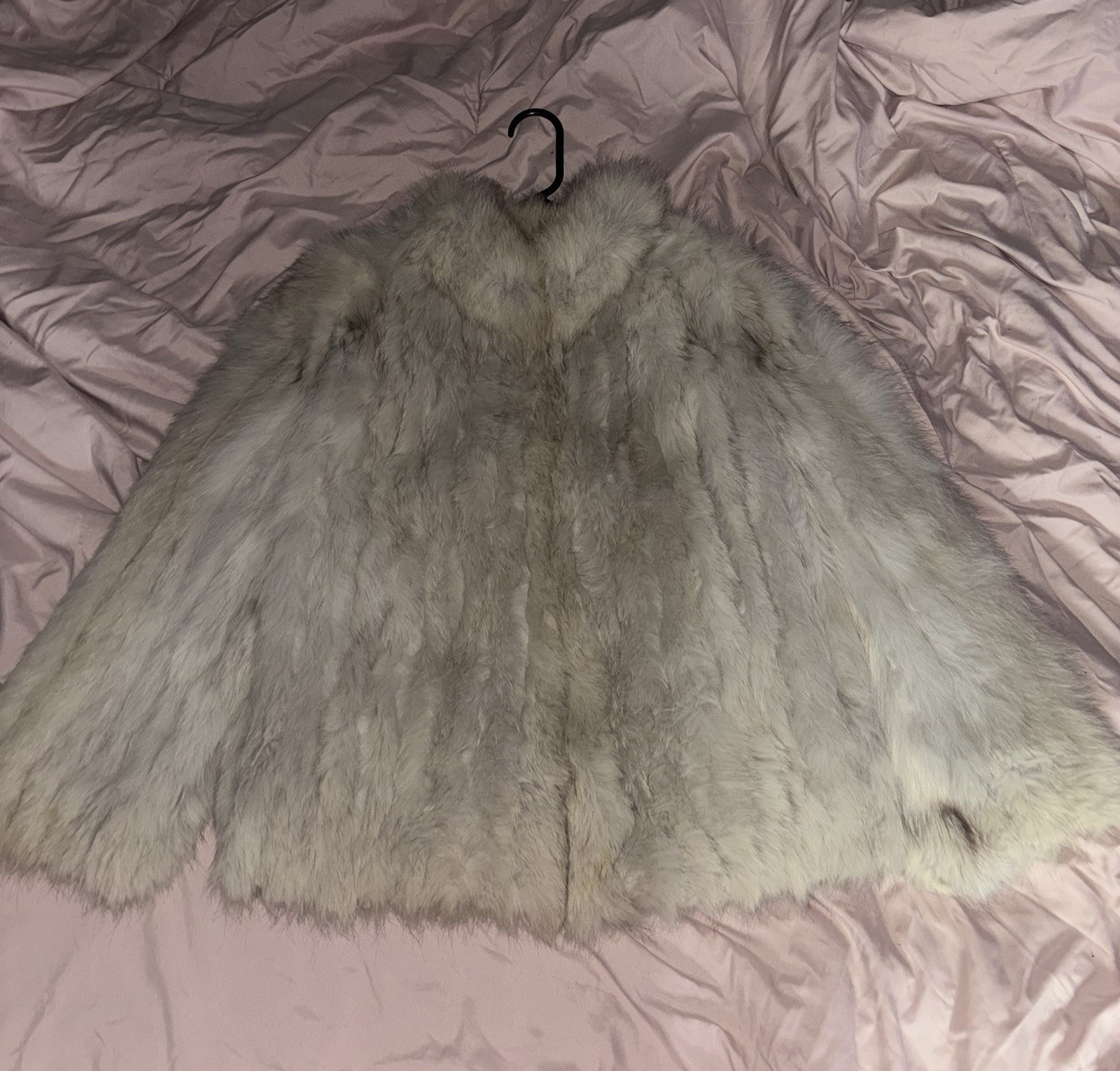 Saga Fox Women’s Ivory Fox Fur Coat Vintage Regular Size Stylish Outerwear