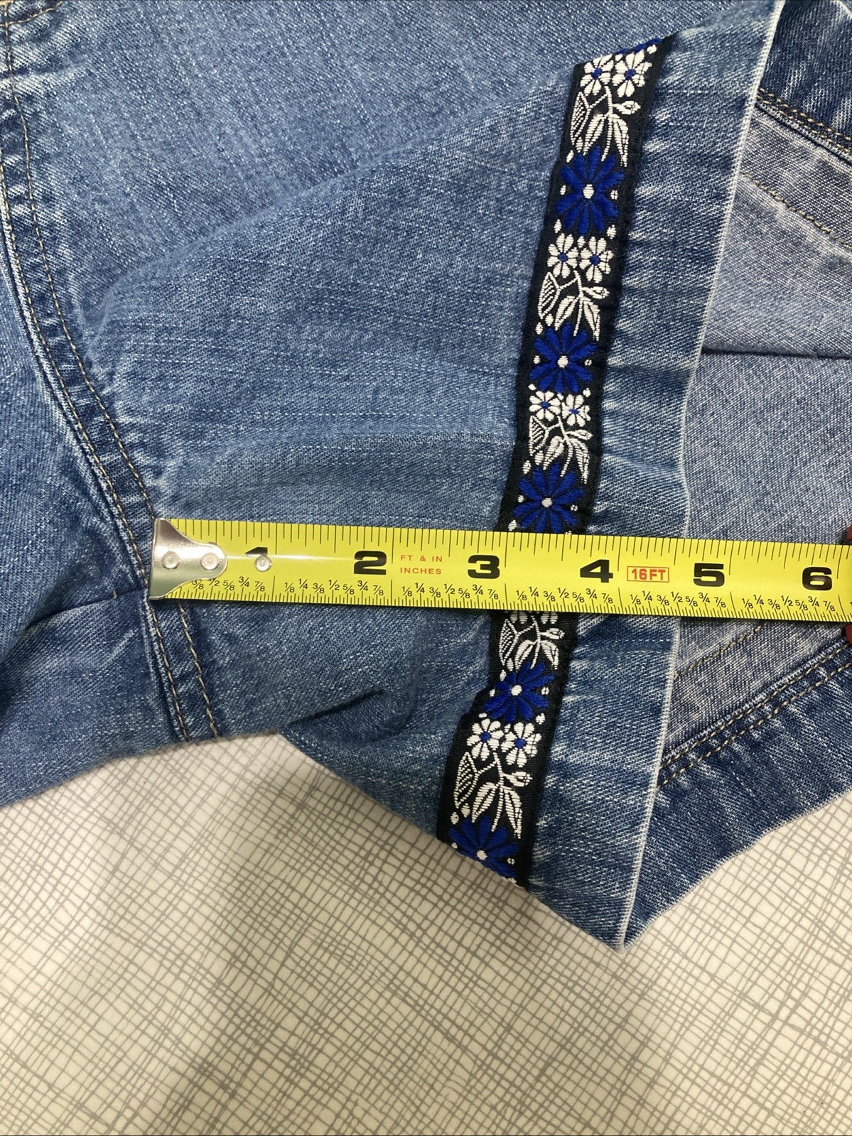 Vintage 90s Frantic Jeans Women’s Denim Mom Shorts Embroidered Trim Plus Size 18
