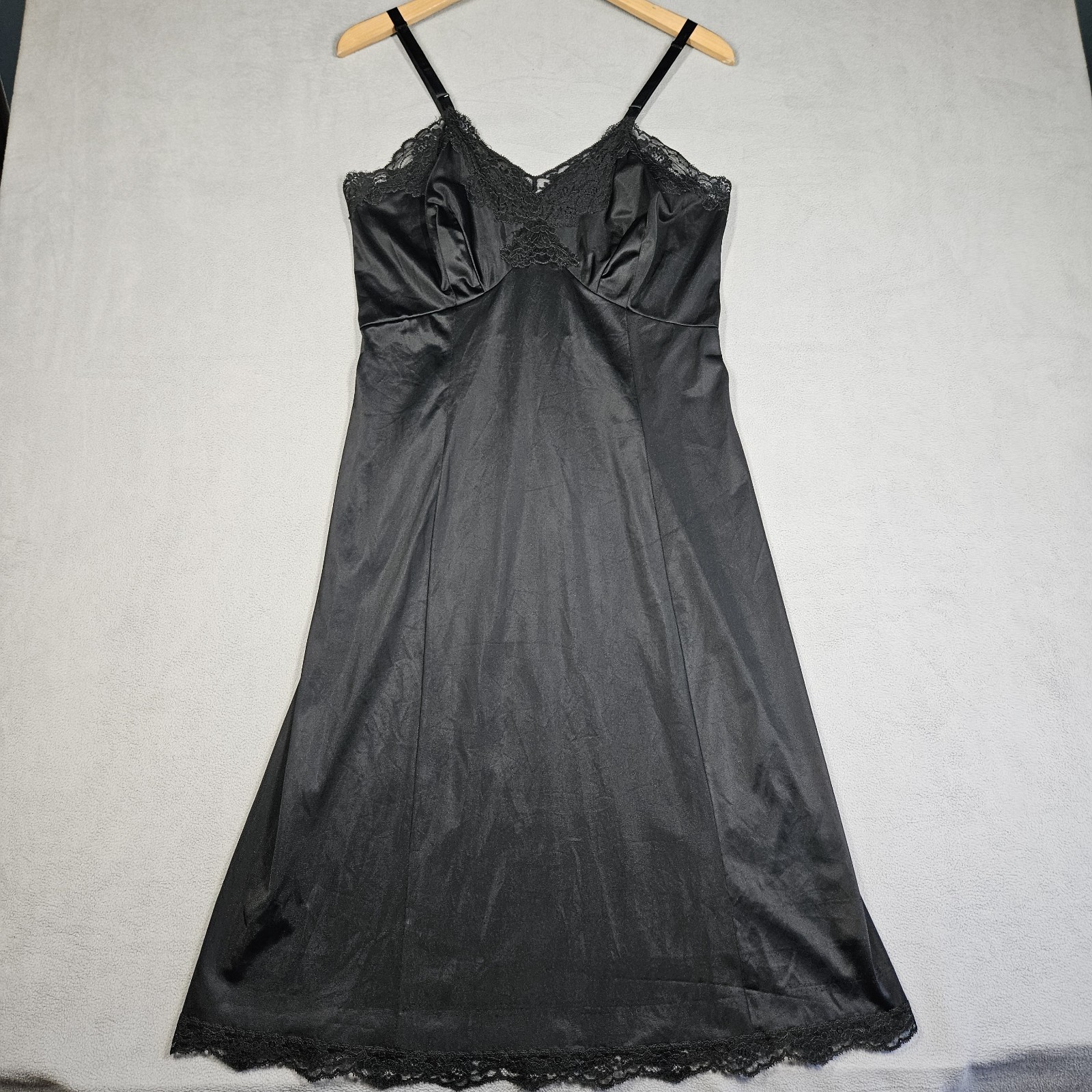 Vintage Artemis Full Slip Sz 36C Tall Lace Trim Black Nightgown/Goth Vamp Nylon